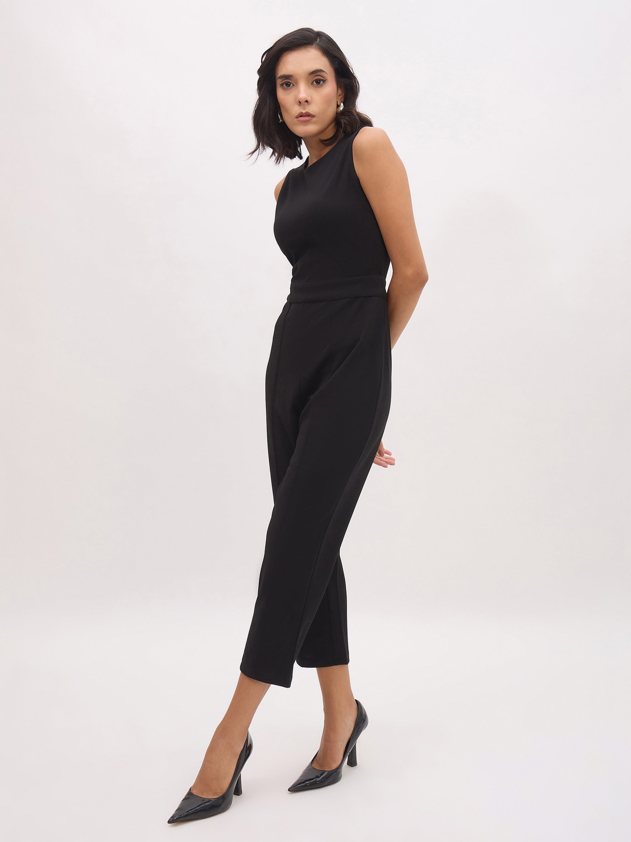 Women Black Sleeveless Round Neck Jumpsuit-SFJMPS8357