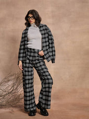 Women Black Check Straight Fit Cargo Pants-SFPANT50970