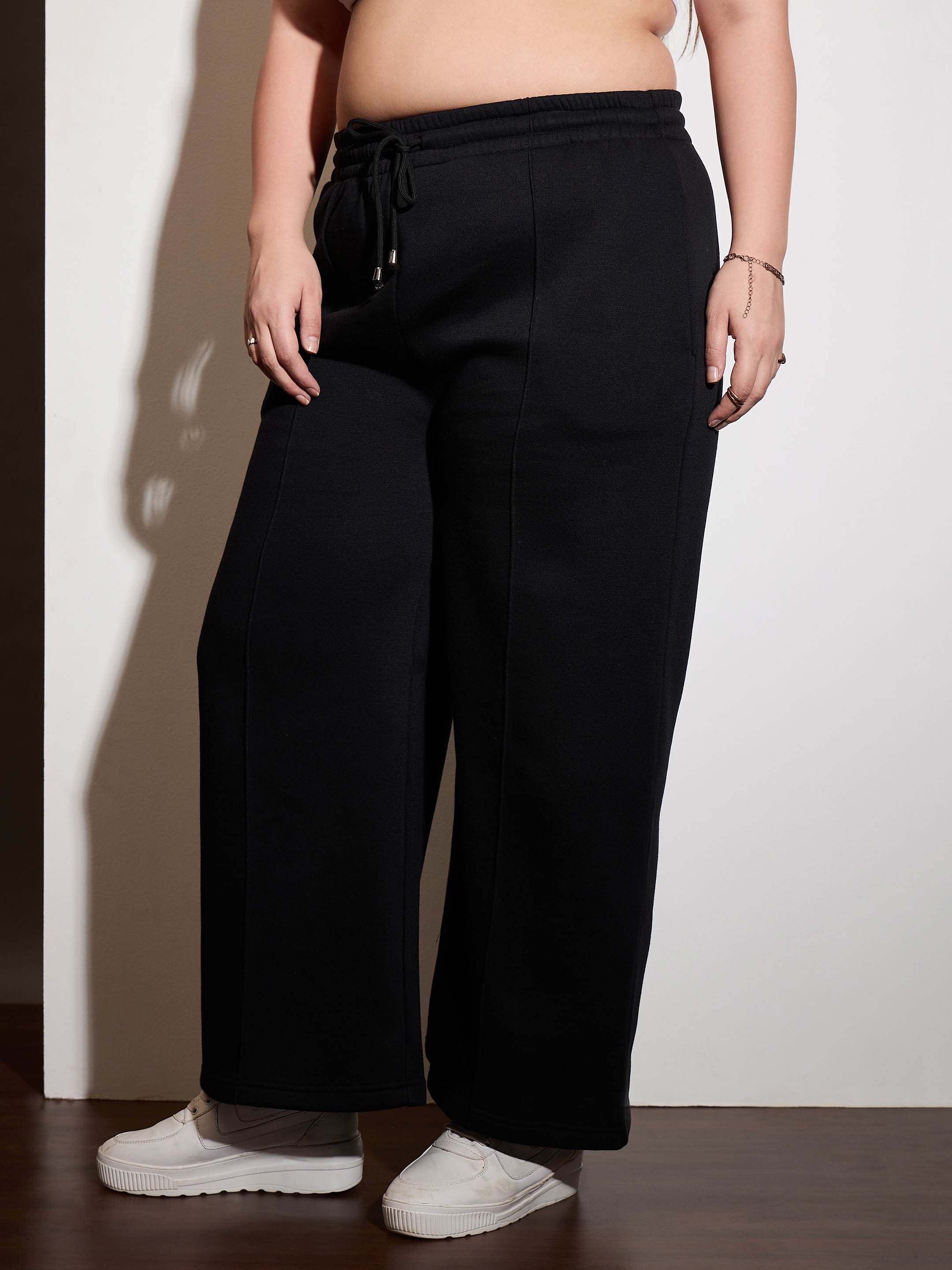Women Black Fleece Drawstring Sweatpants-SFPANT51006