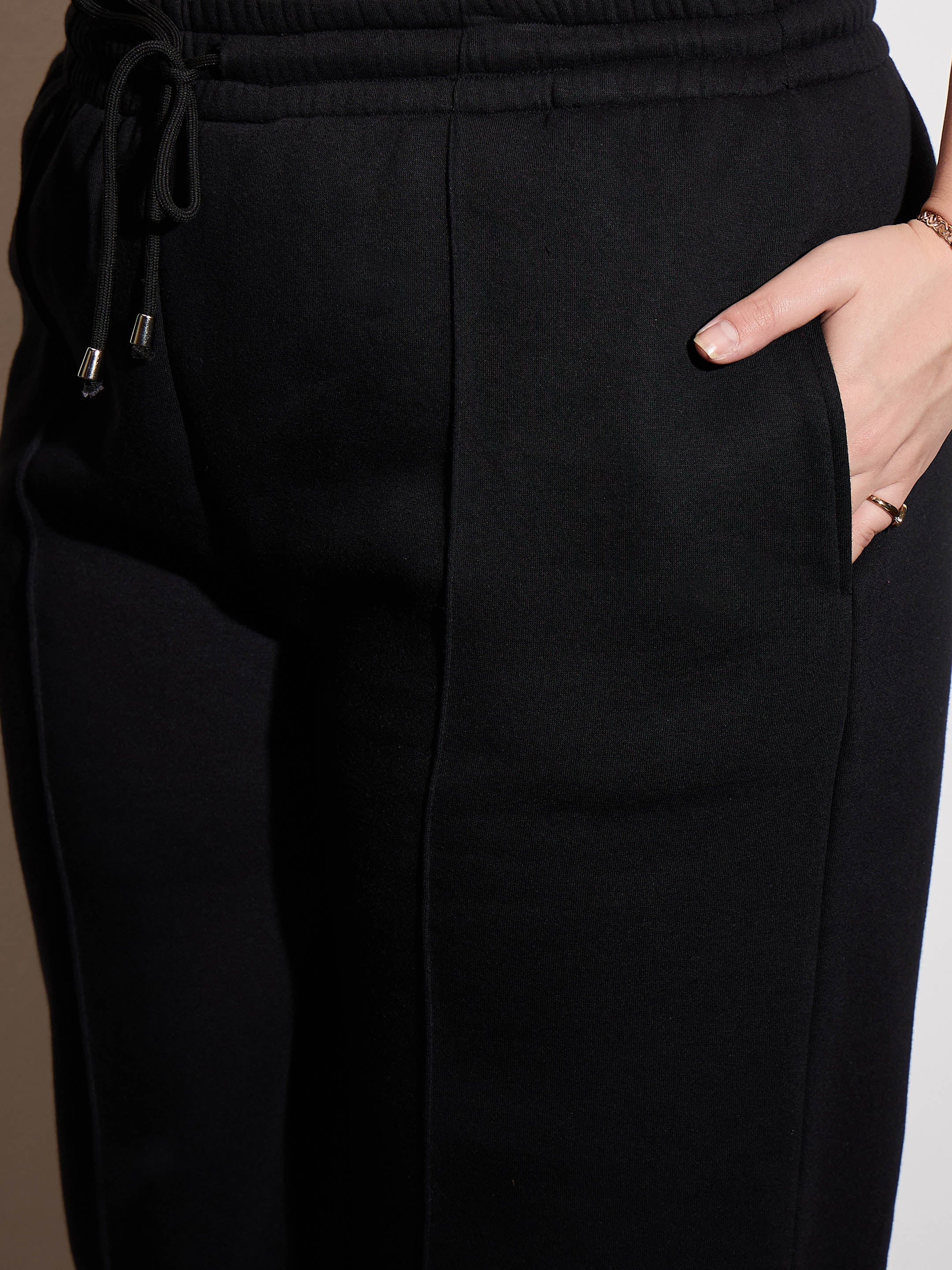 Women Black Fleece Drawstring Sweatpants-SFPANT51006