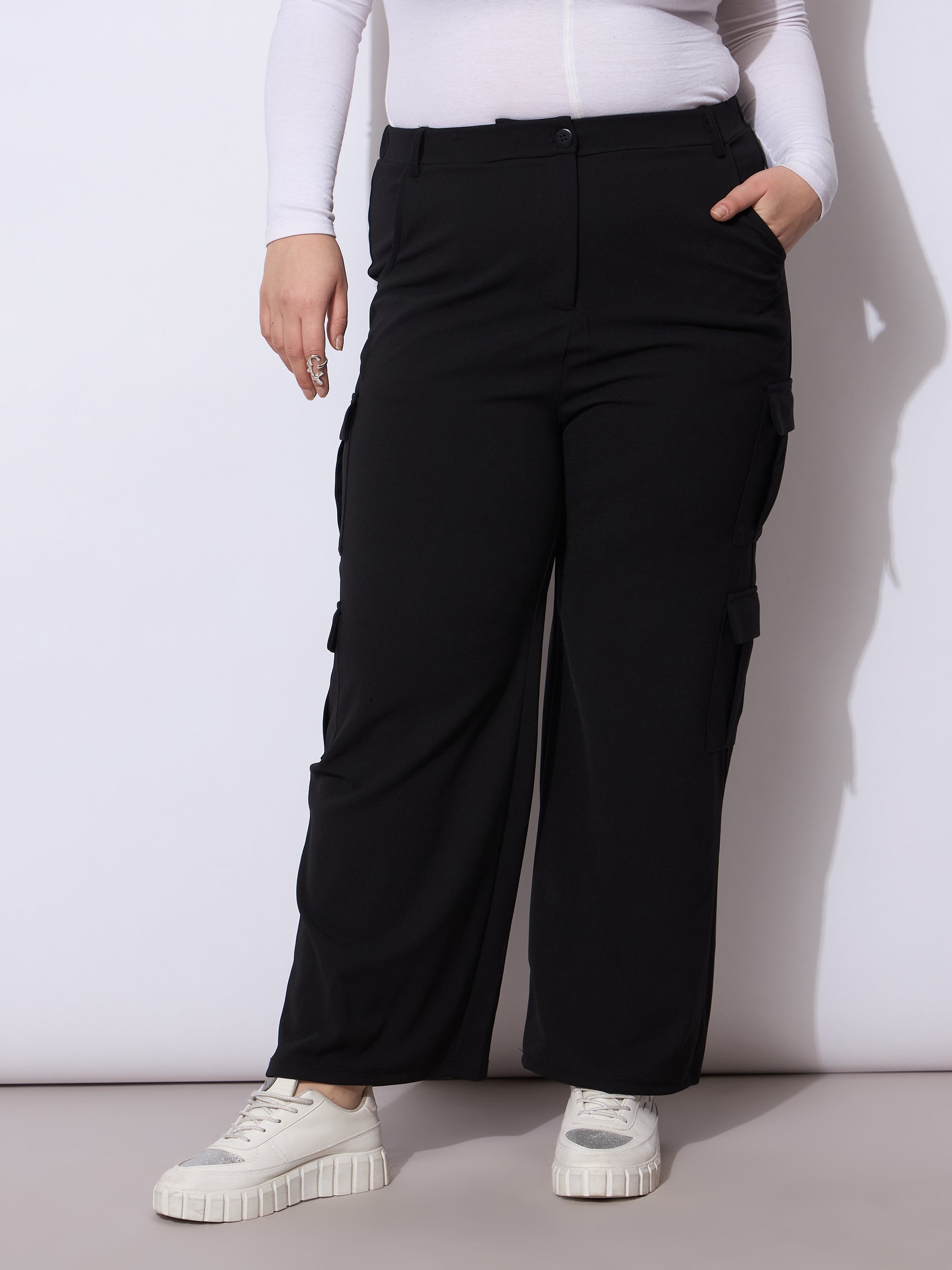 Women Black Multi Pocket Cargo Pants-SFPANT51254