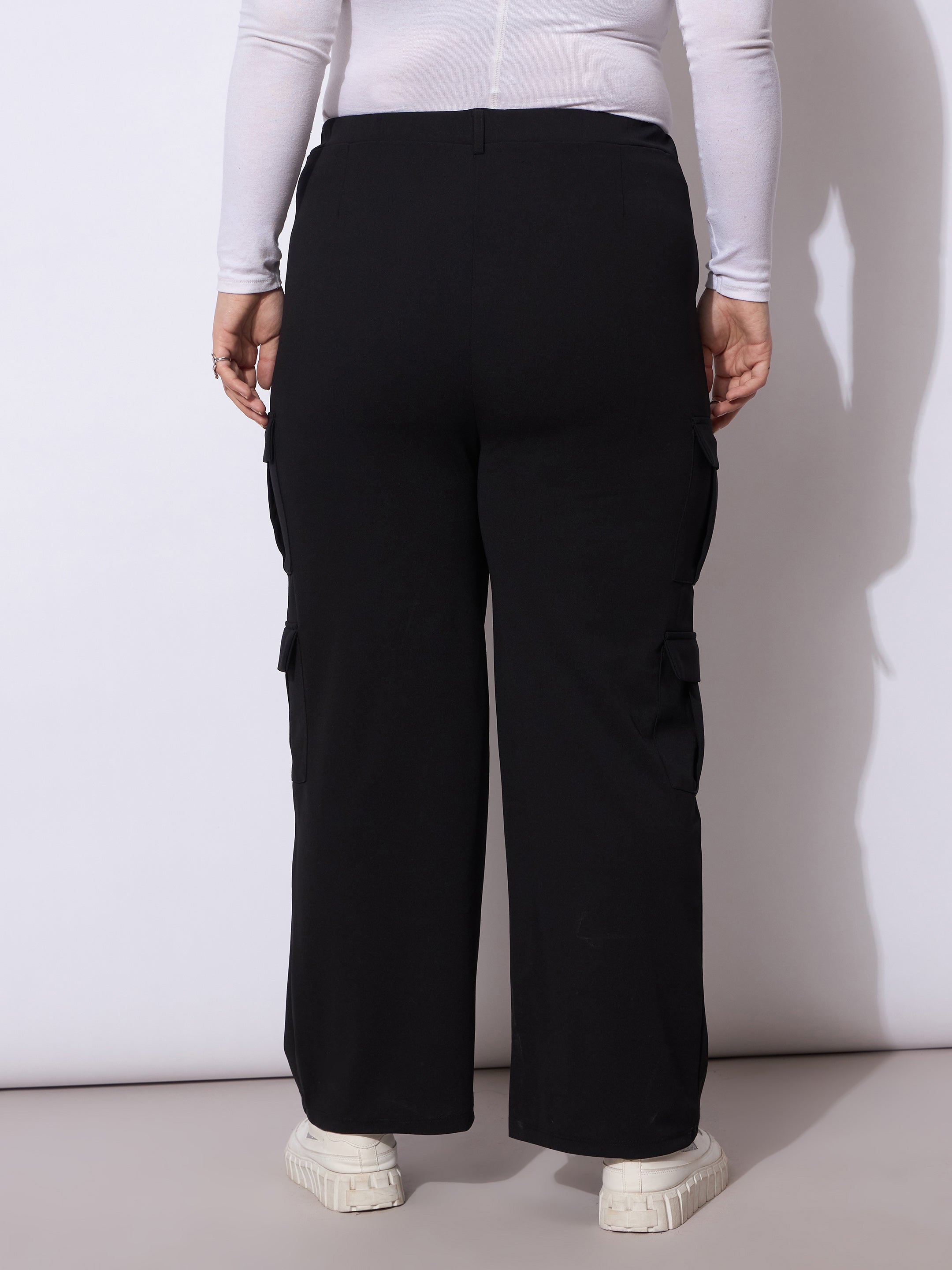 Women Black Multi Pocket Cargo Pants-SFPANT51254