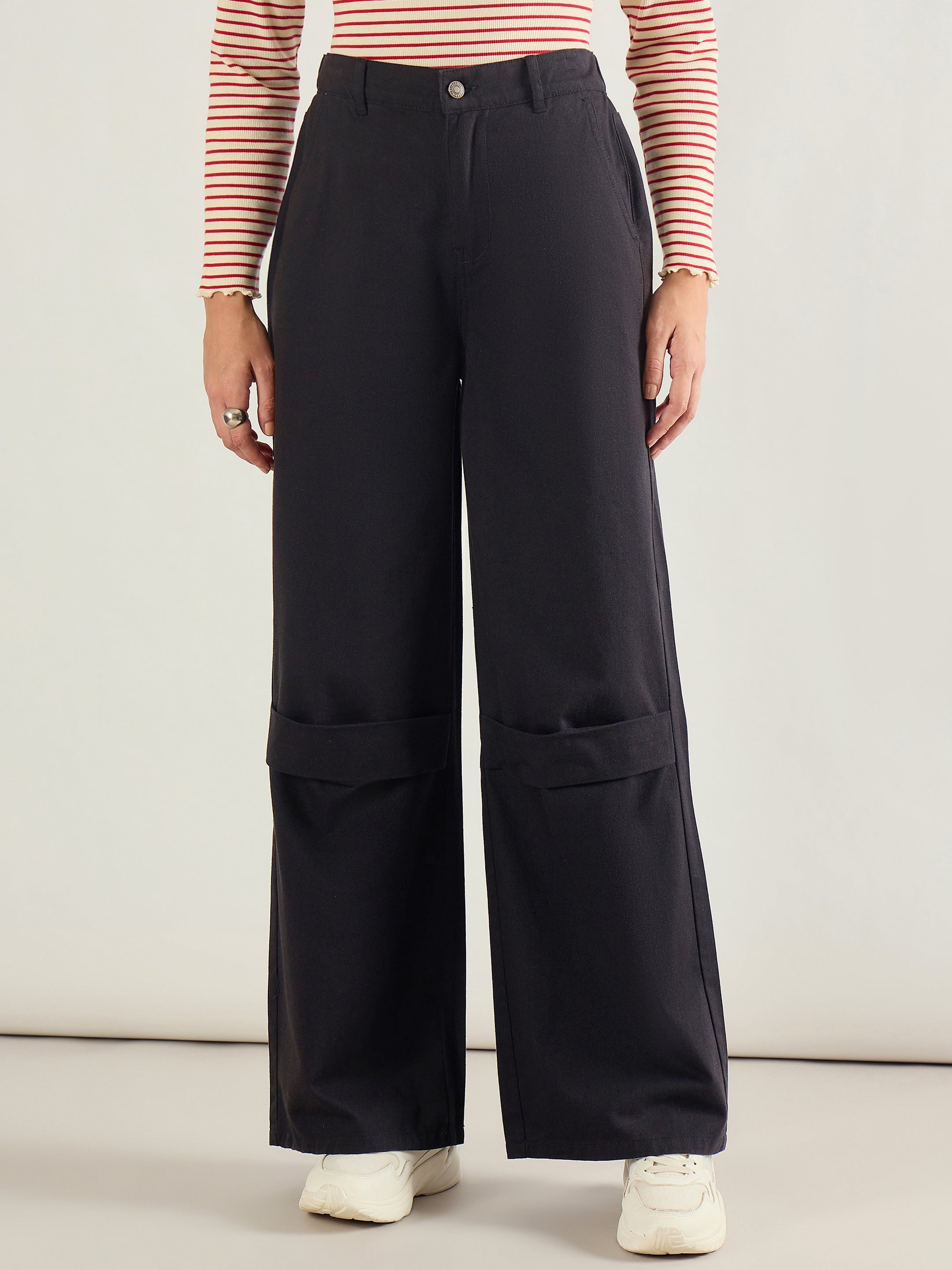 Women Black Twill Knee Pleated Wide Leg Pants-SFPANT51300