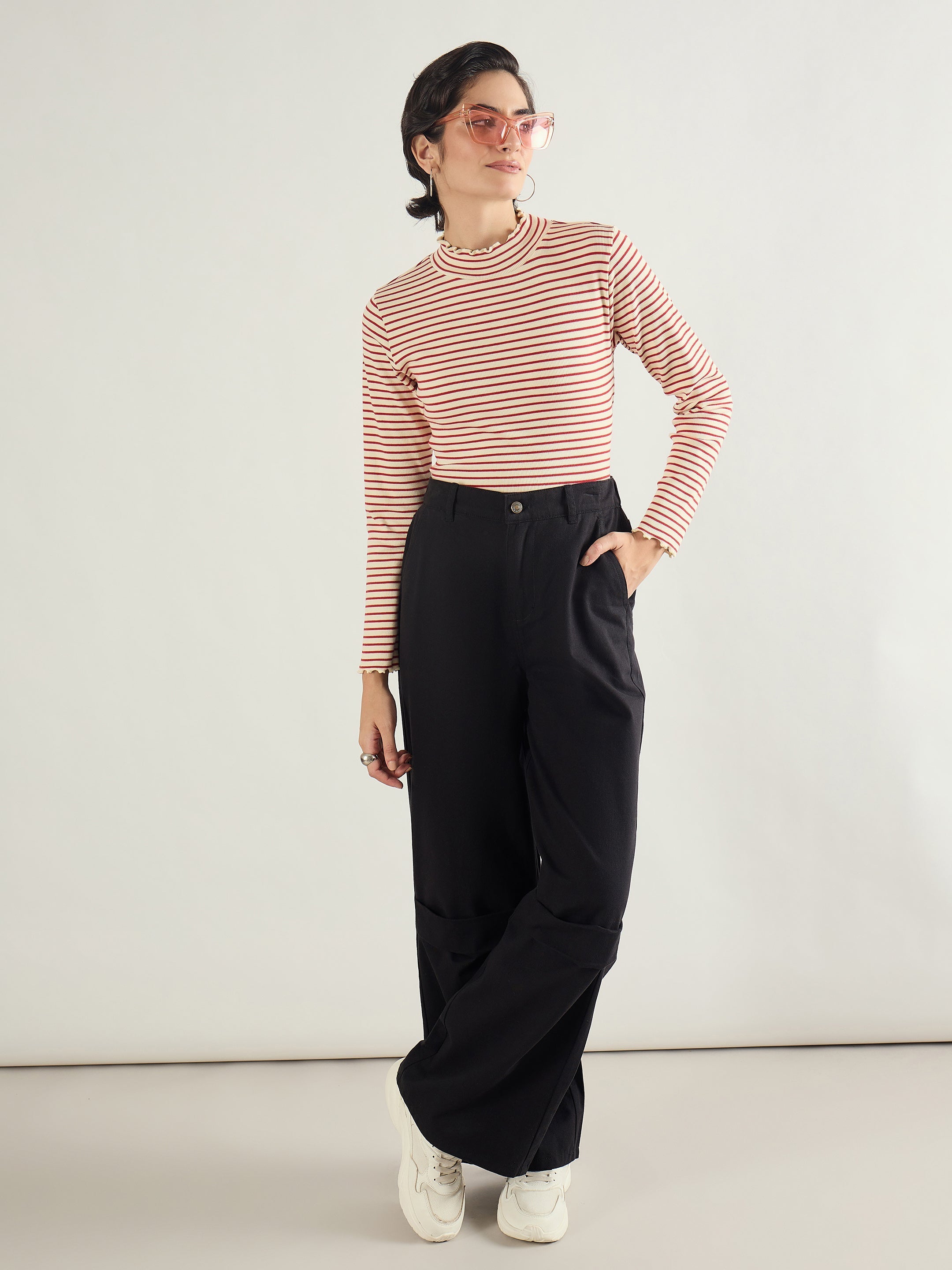 Women Black Twill Knee Pleated Wide Leg Pants-SFPANT51300