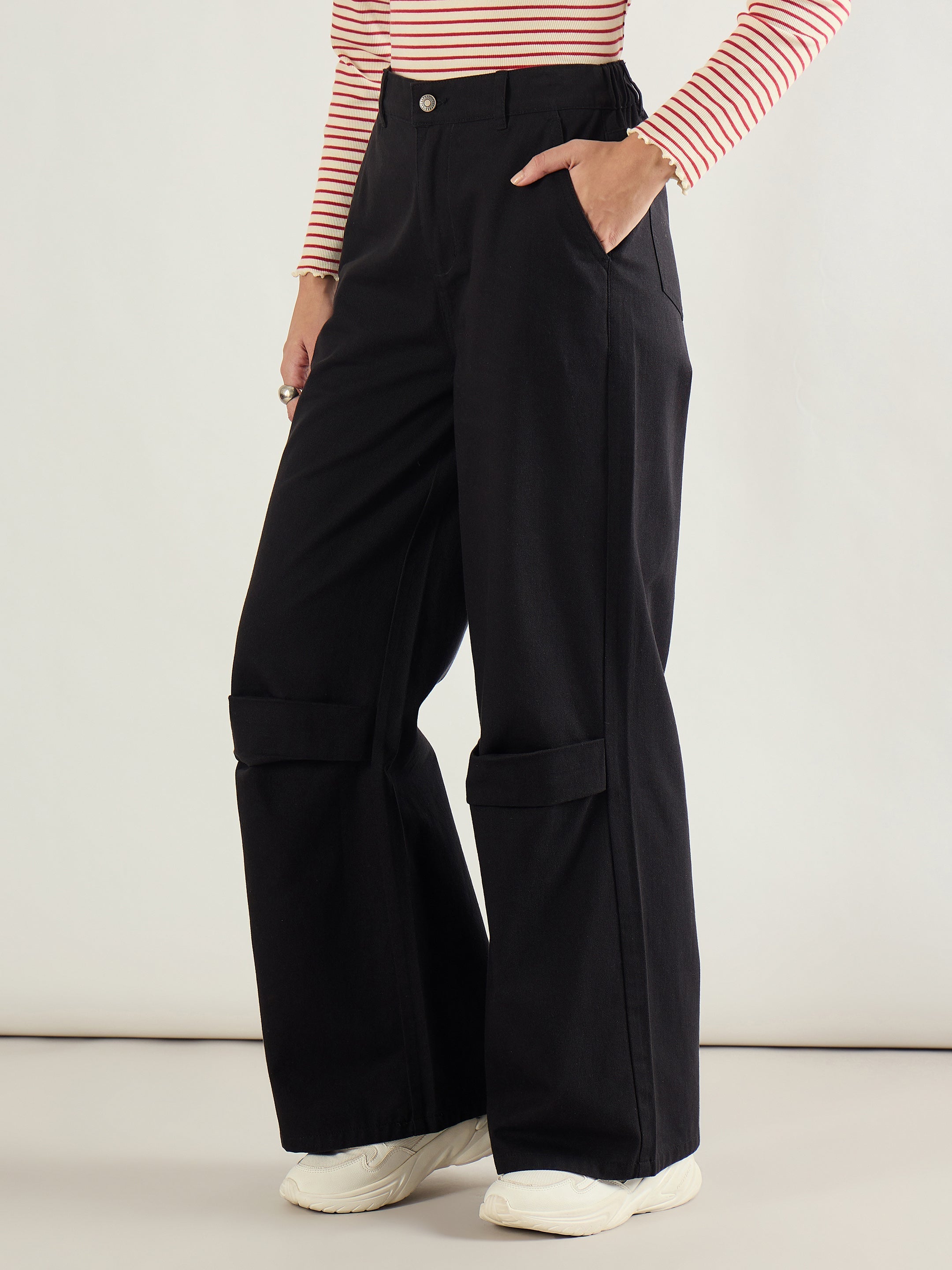 Women Black Twill Knee Pleated Wide Leg Pants-SFPANT51300