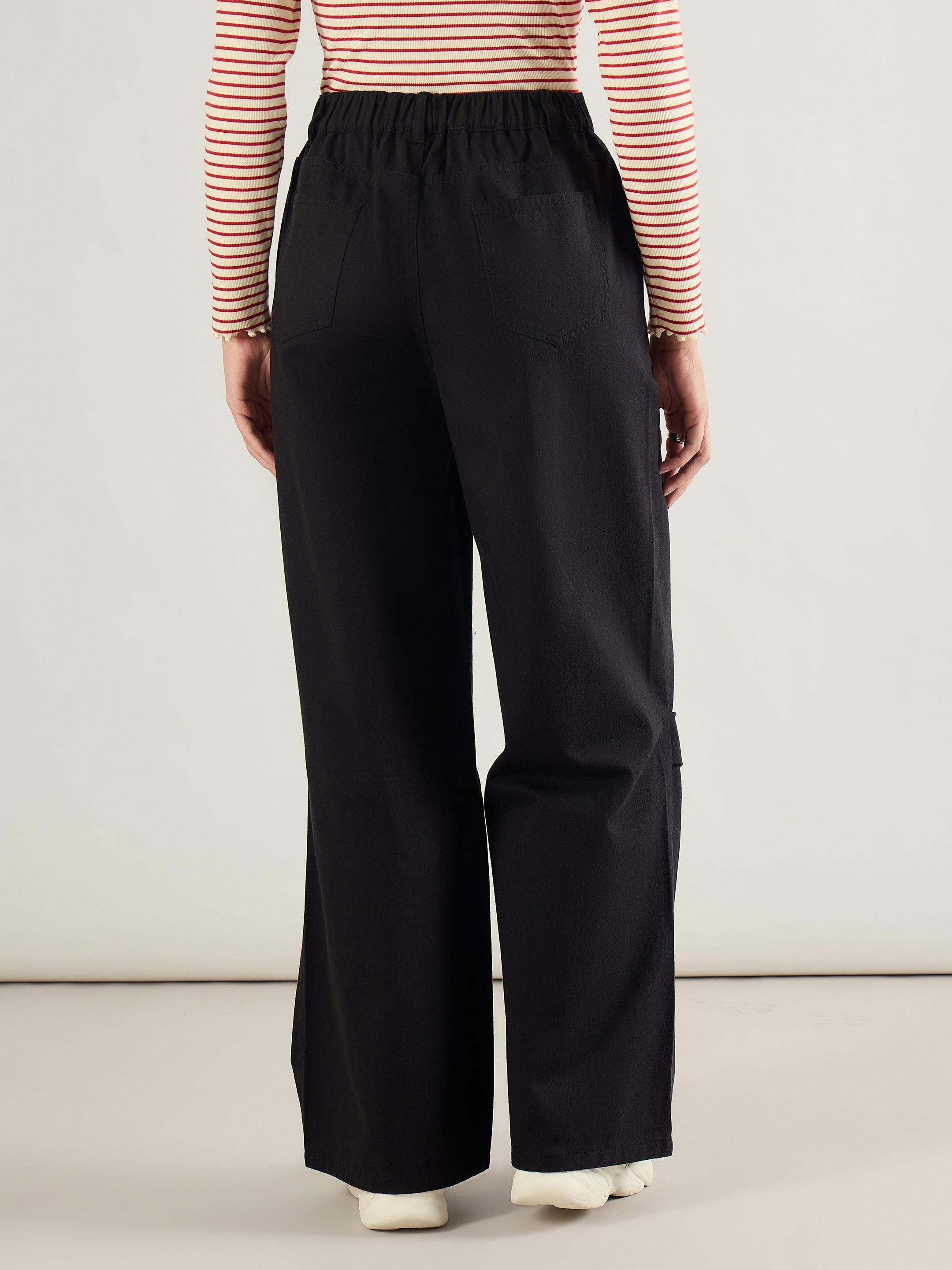 Women Black Twill Knee Pleated Wide Leg Pants-SFPANT51300