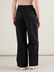 Women Black Twill Knee Pleated Wide Leg Pants-SFPANT51300