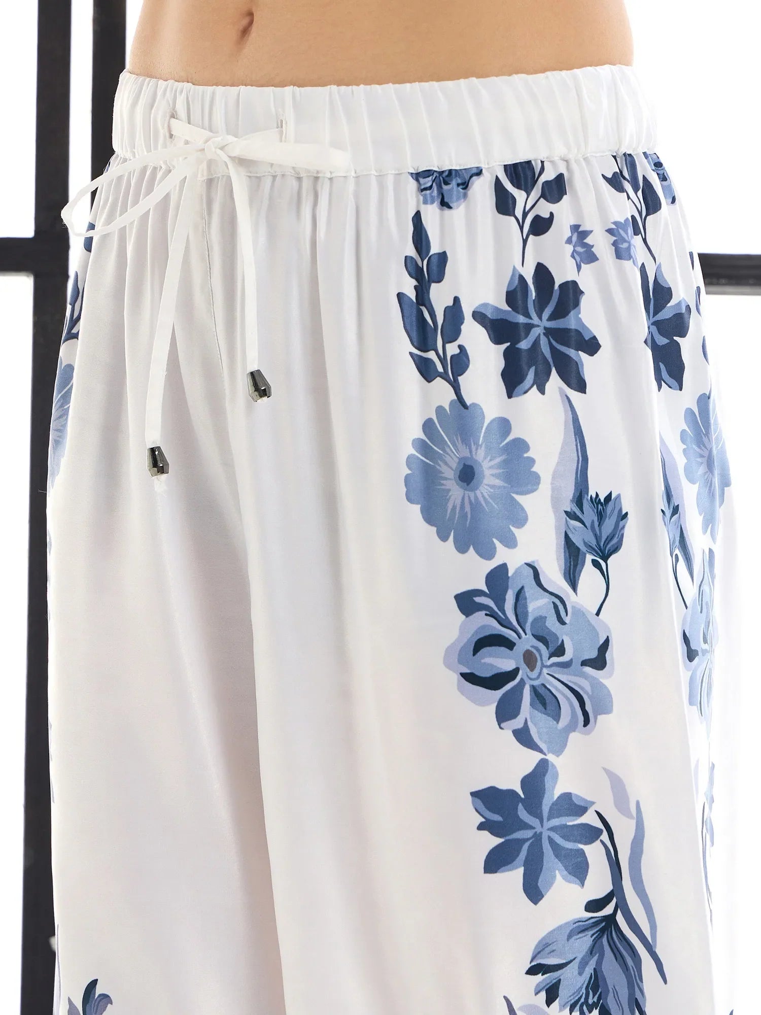 White & Blue Floral Co ord Sets: Women's Lounge Shirt & Pants