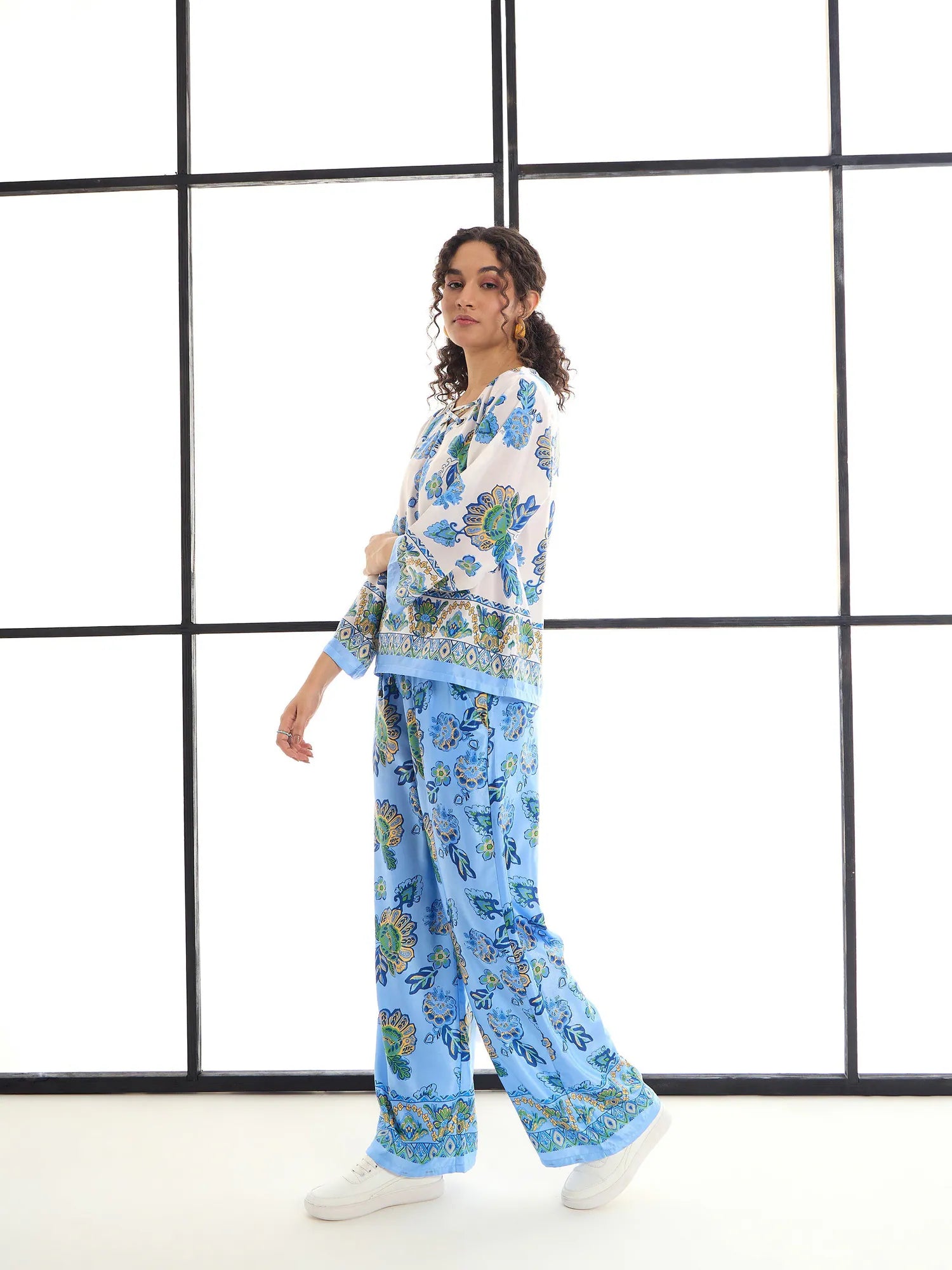 Floral Co Ord Sets: Women's White & Blue Top with Pants