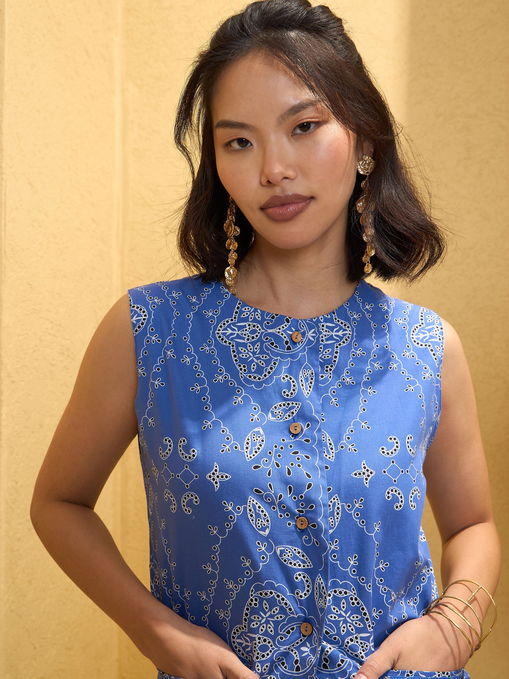 Women Blue Floral Waistcoat With Pants-SFSETS96138