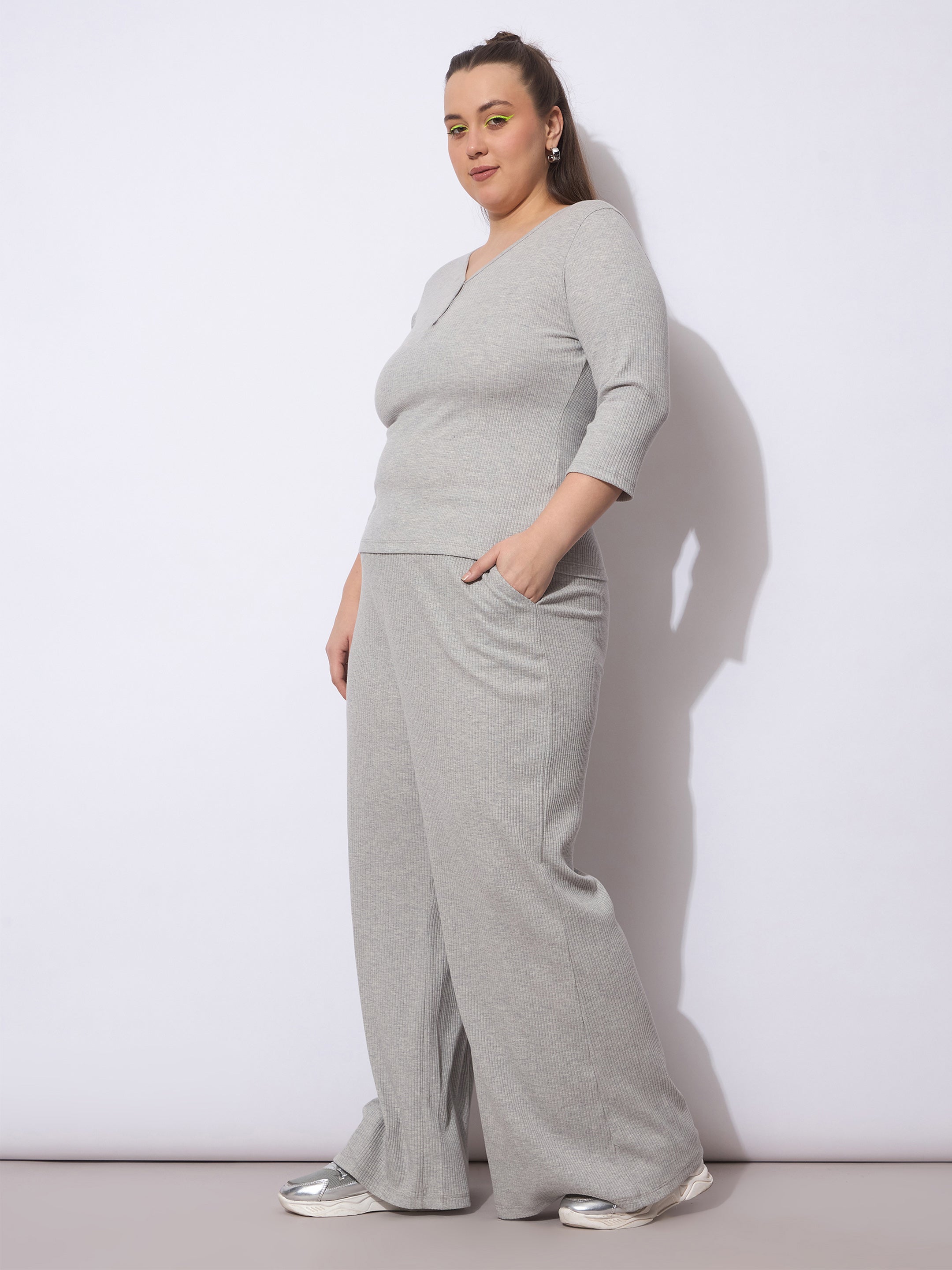 Women Grey Rib Straight Pants With V Neck Top-SFSETS96371