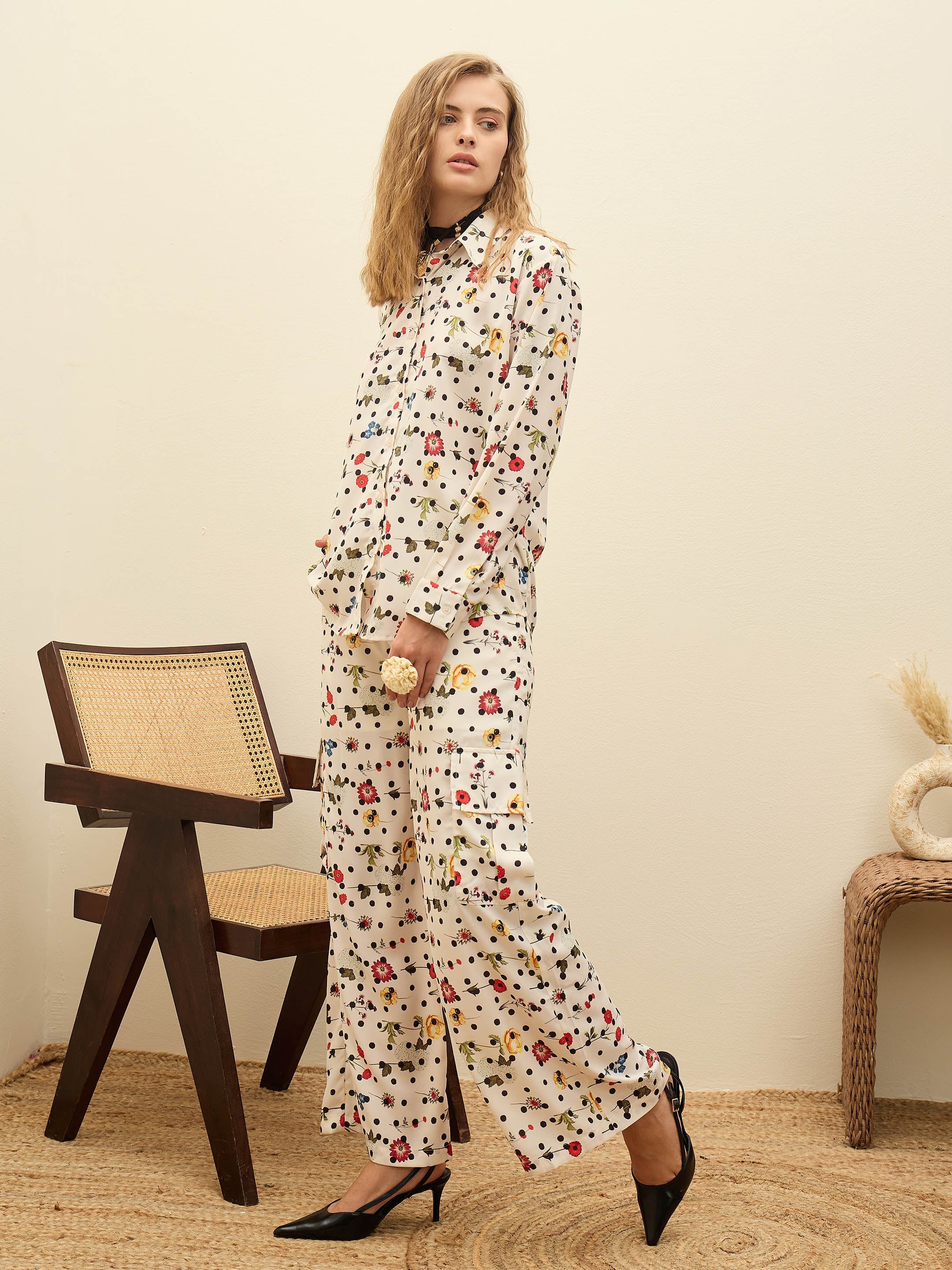 Women Beige Floral Oversize Shirt With Cargo Pocket Pants-SFSETS96380