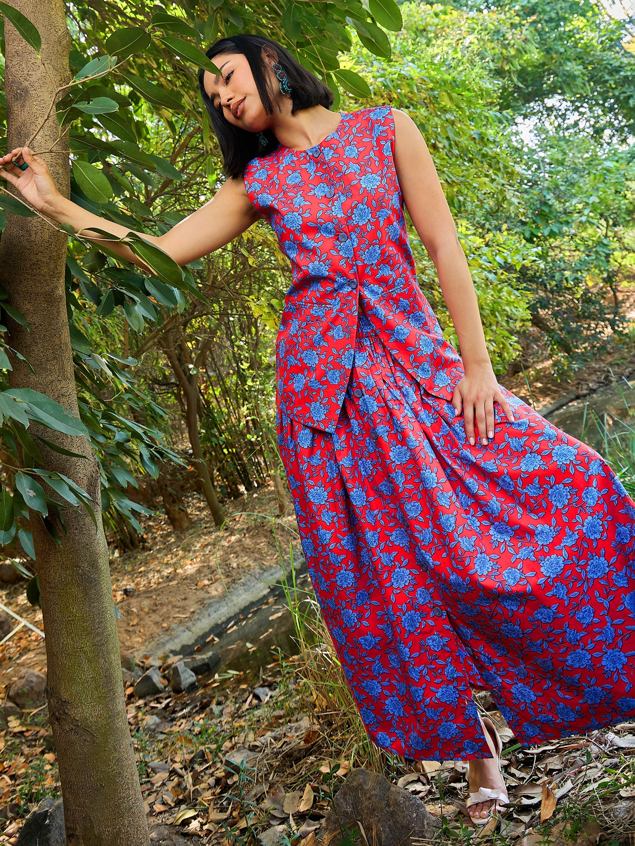 Women Red & Blue Floral Vest Top With Gathered Skirt-SFSETS96393