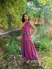 Women Red & Blue Floral Vest Top With Gathered Skirt-SFSETS96393