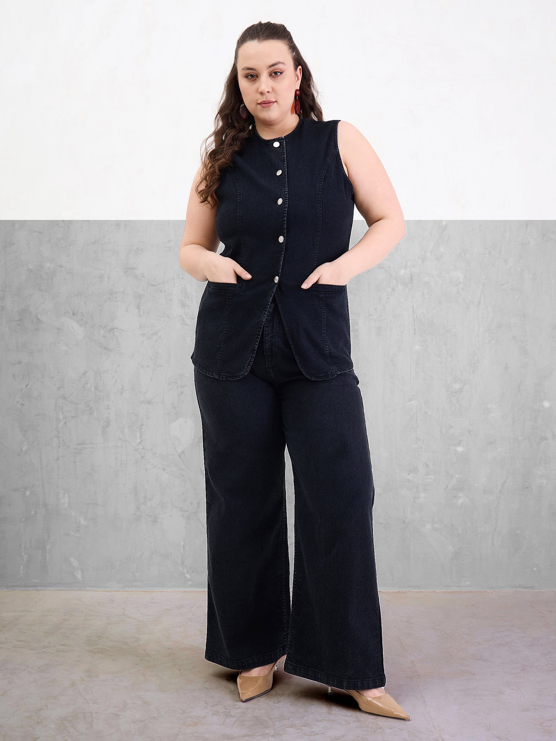Women Black Denim Sleeveless Top With Jeans-SFSETS96412