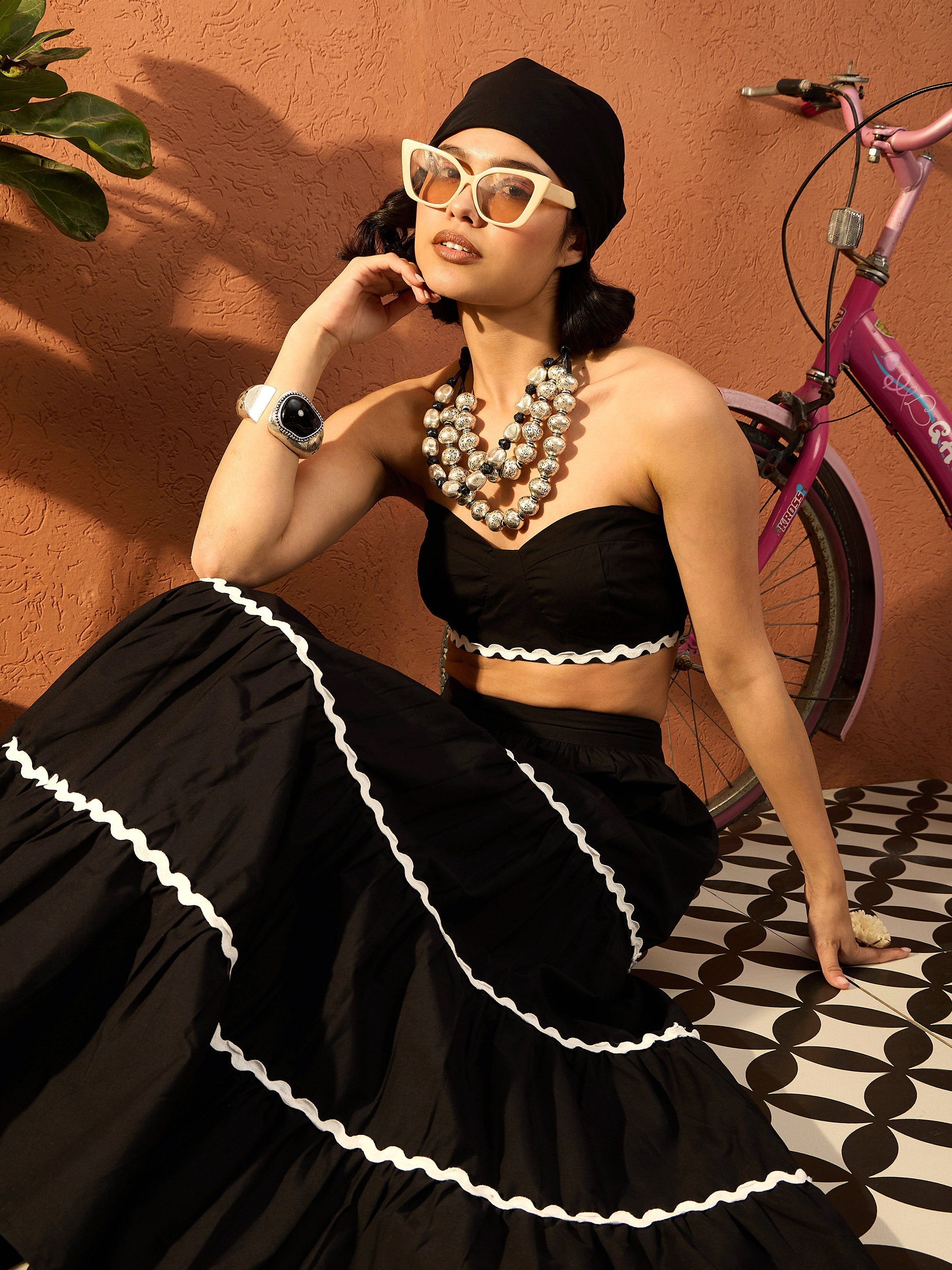 Women Black Ric Rac Lace Bustier Top With Tiered Skirt-SFSETS96419