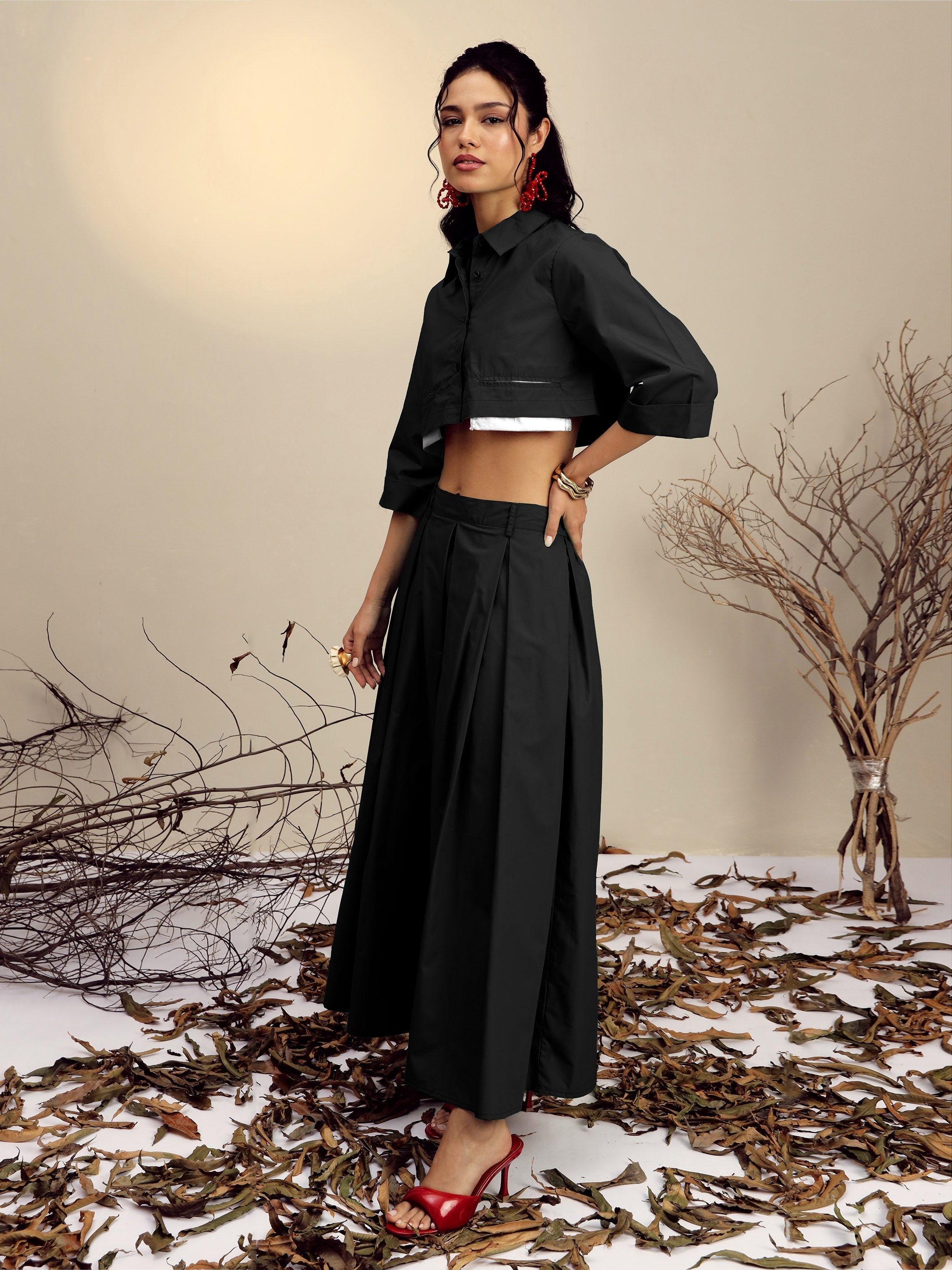 Women Black Poplin Crop Shirt With Pleated Skirt-SFSETS96522