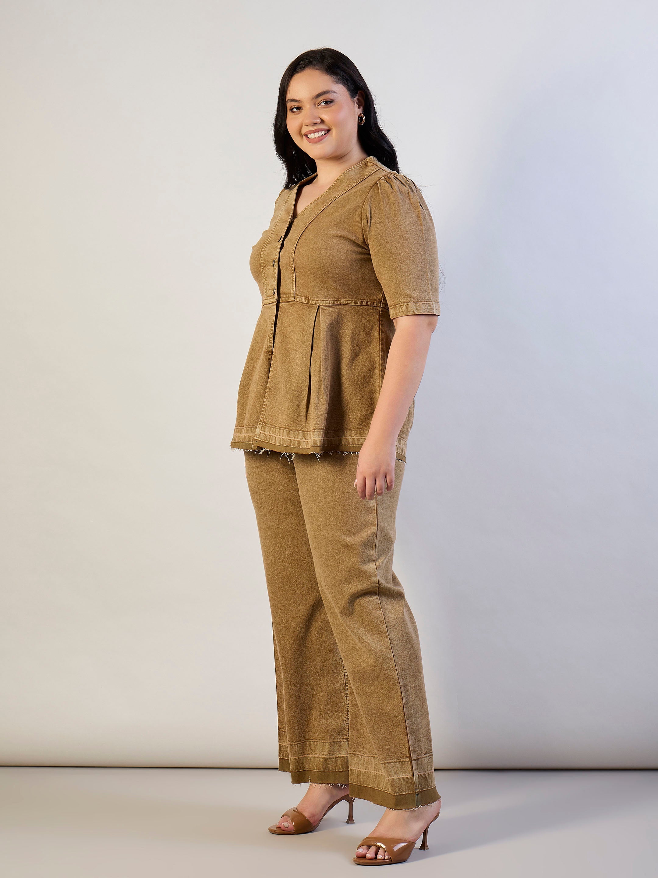 Women Brown Wash Denim Metal Button Top With Jeans-SFSETS96563