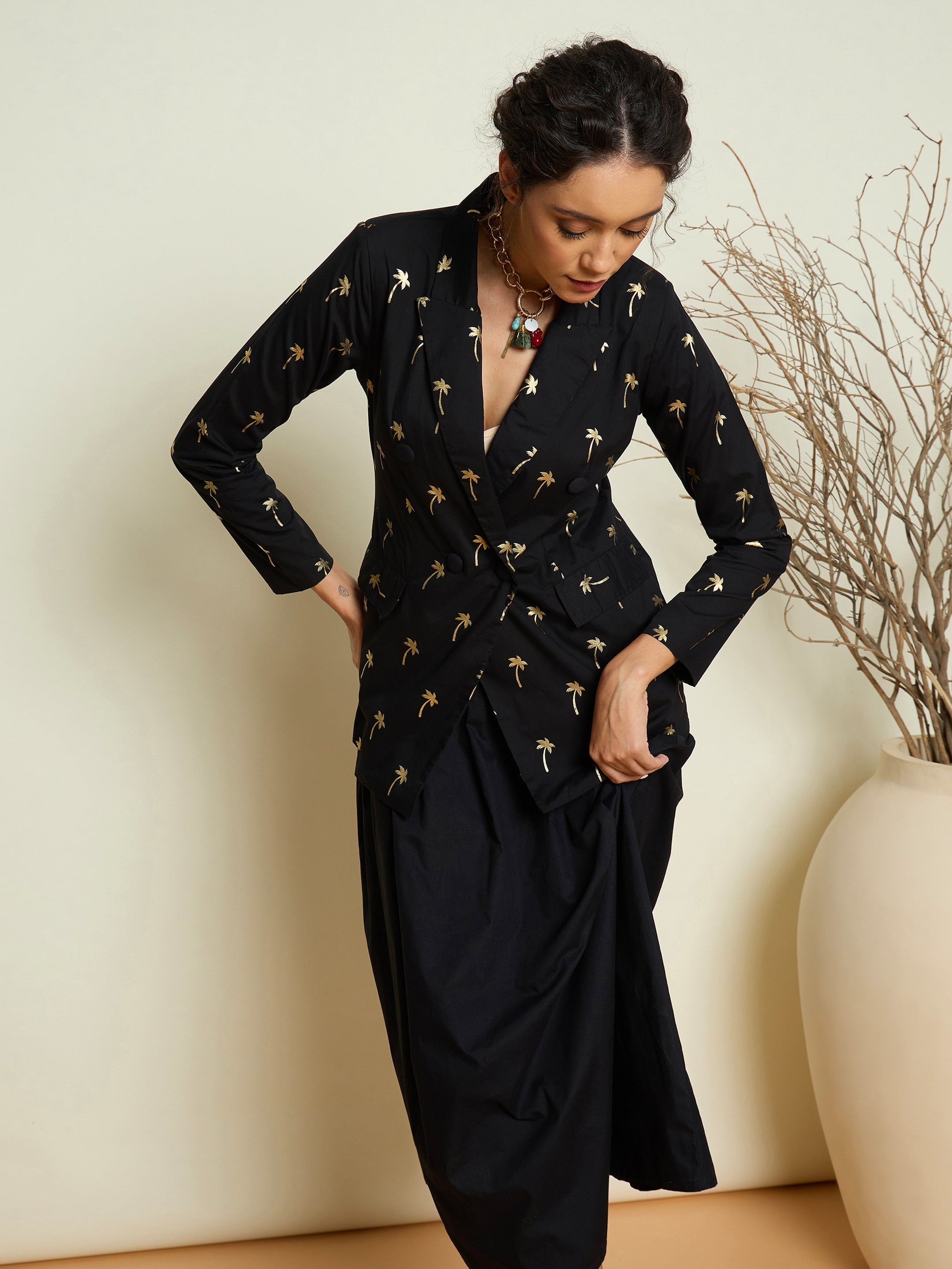 Women Black Foil Print Double Breasted Blazer With Gathered Skirt-SFSETS96638