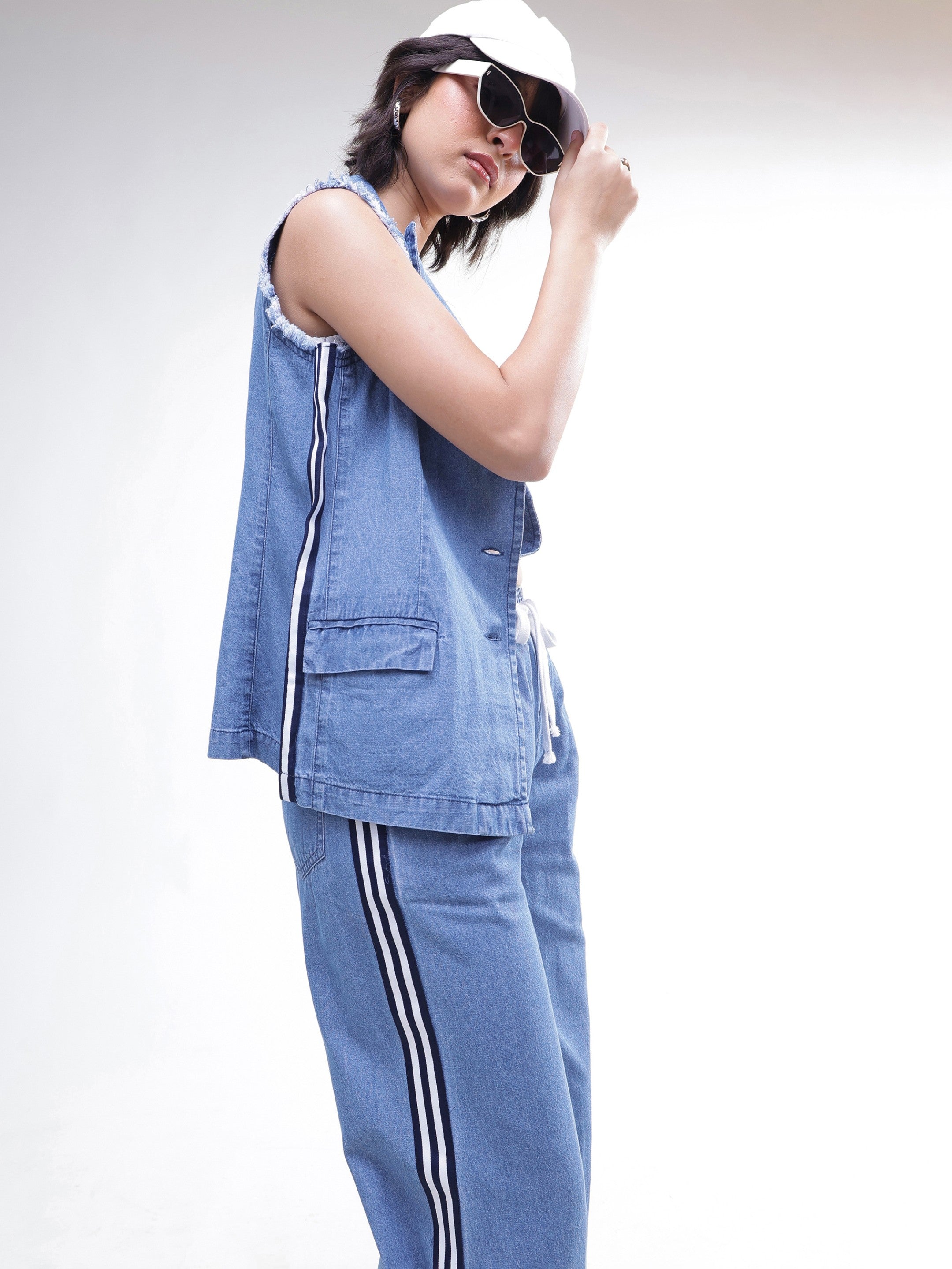 DesiQlo Blue Denim Sleeveless Blazer With Wide Leg Jeans - Blue