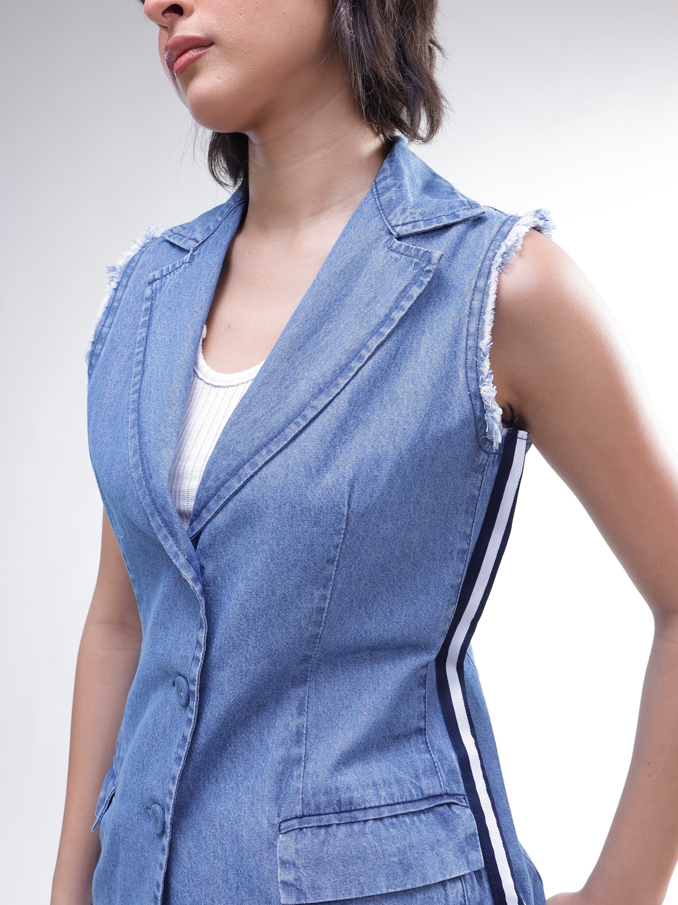 DesiQlo Blue Denim Sleeveless Blazer With Wide Leg Jeans - Blue