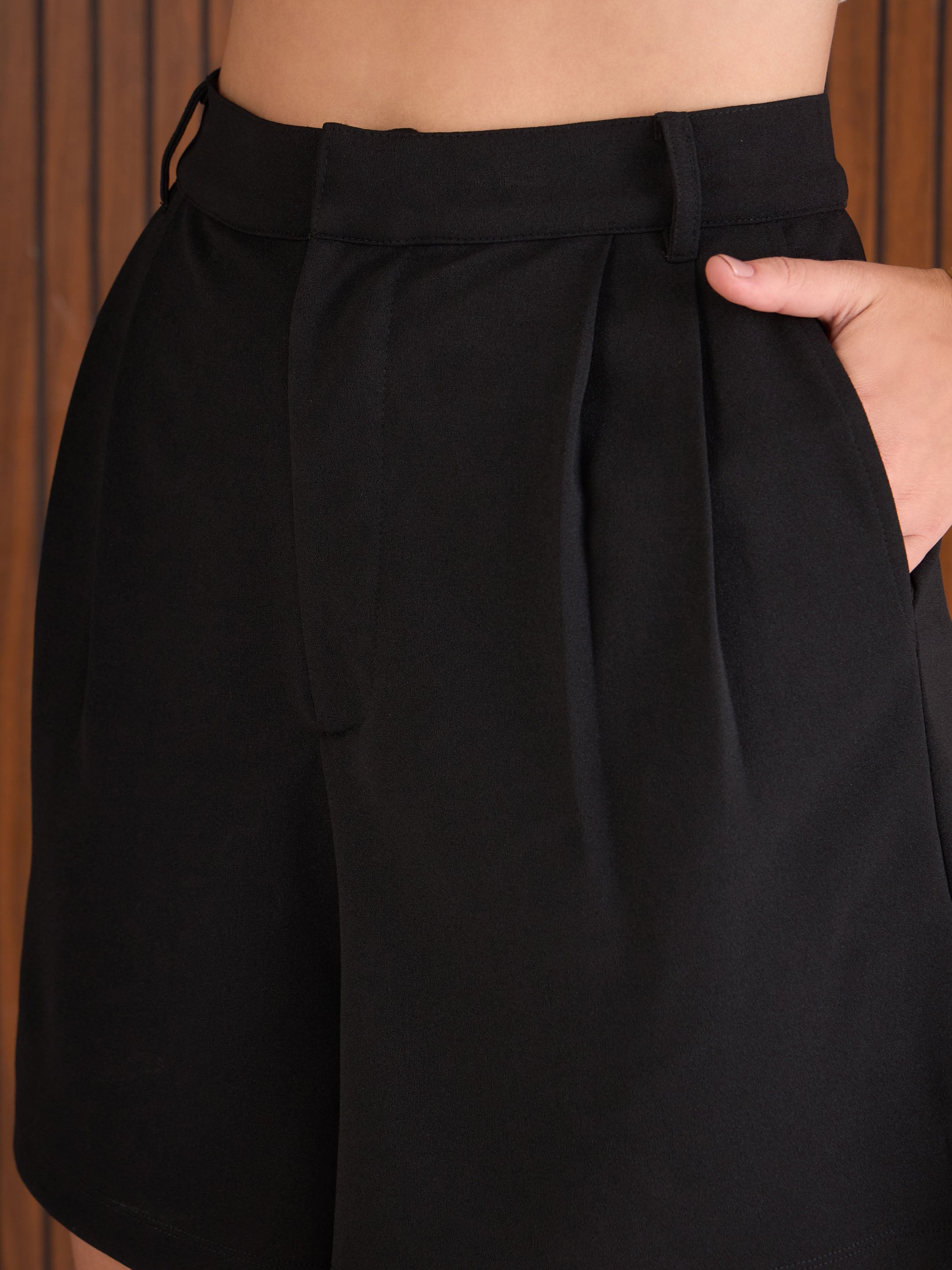Women Black Front Pleated Shorts-SFSHOR90108