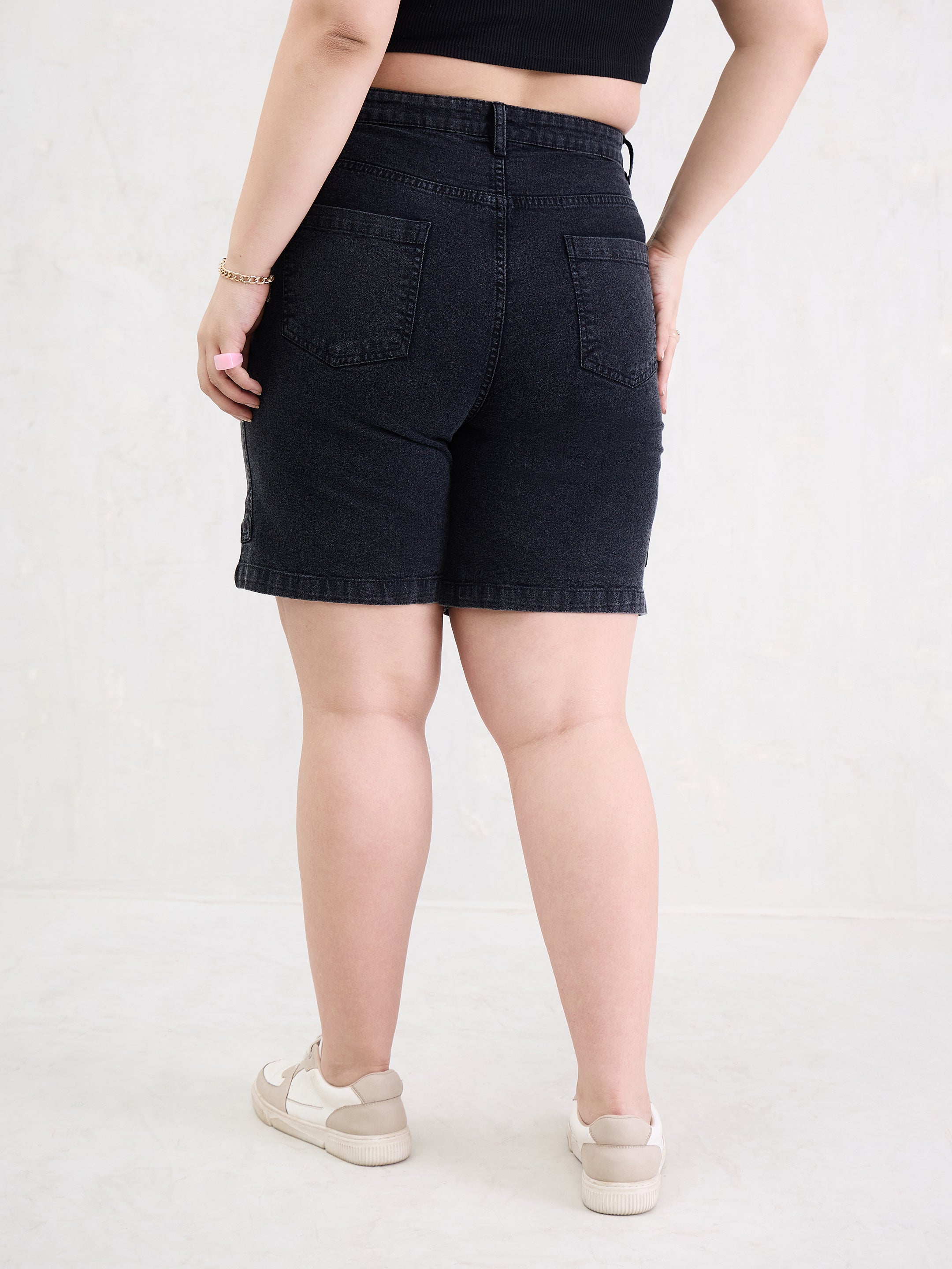 Women Black Denim Hem Pockets Bermuda Shorts-SFSHOR90110
