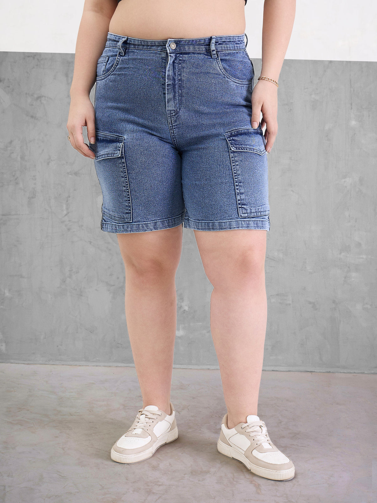 Women Ice Blue Denim Hem Pockets Bermuda Shorts-SFSHOR90111