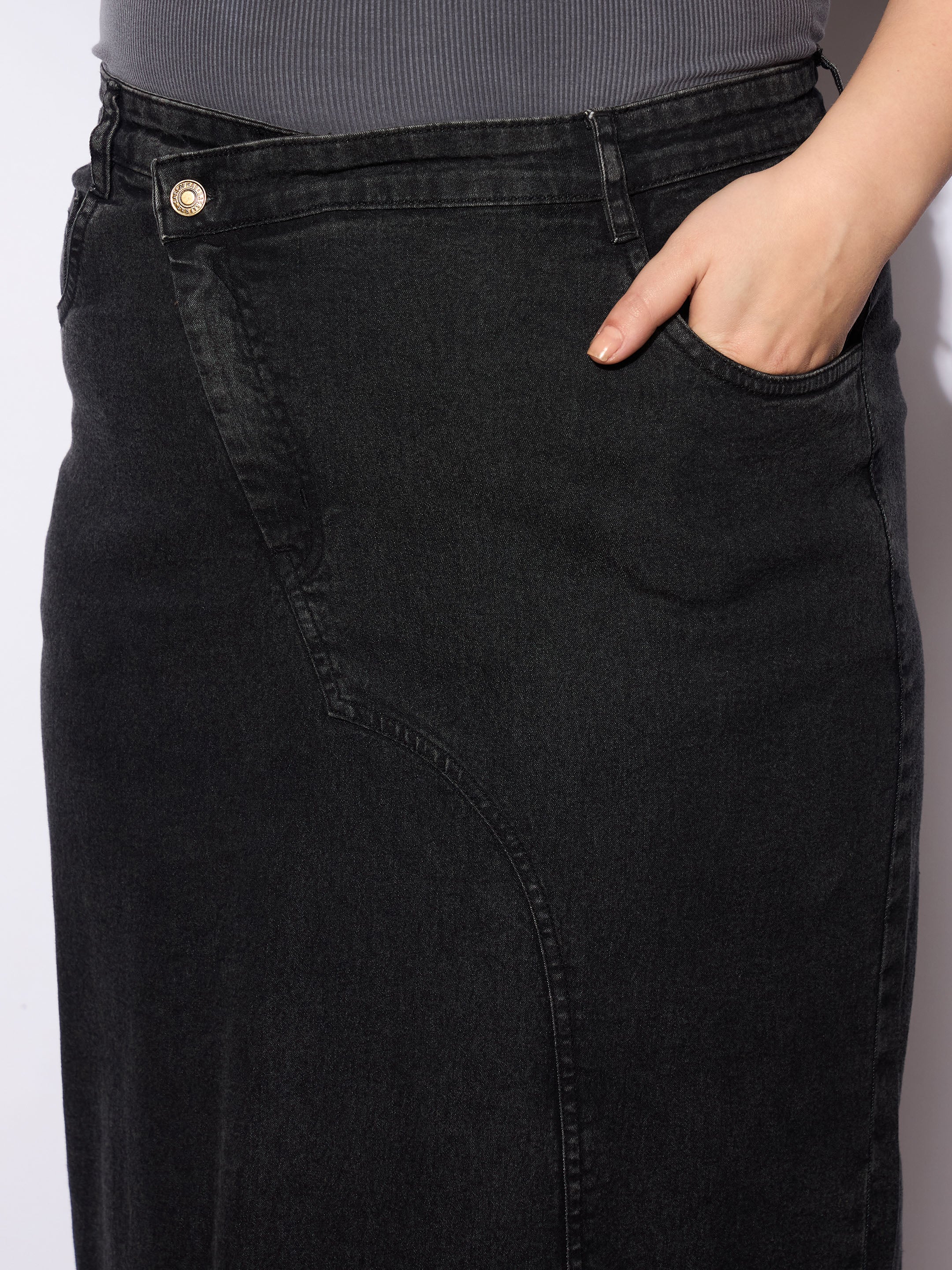 Women Black Wash Denim Side Slit Skirt-SFSKRT30501
