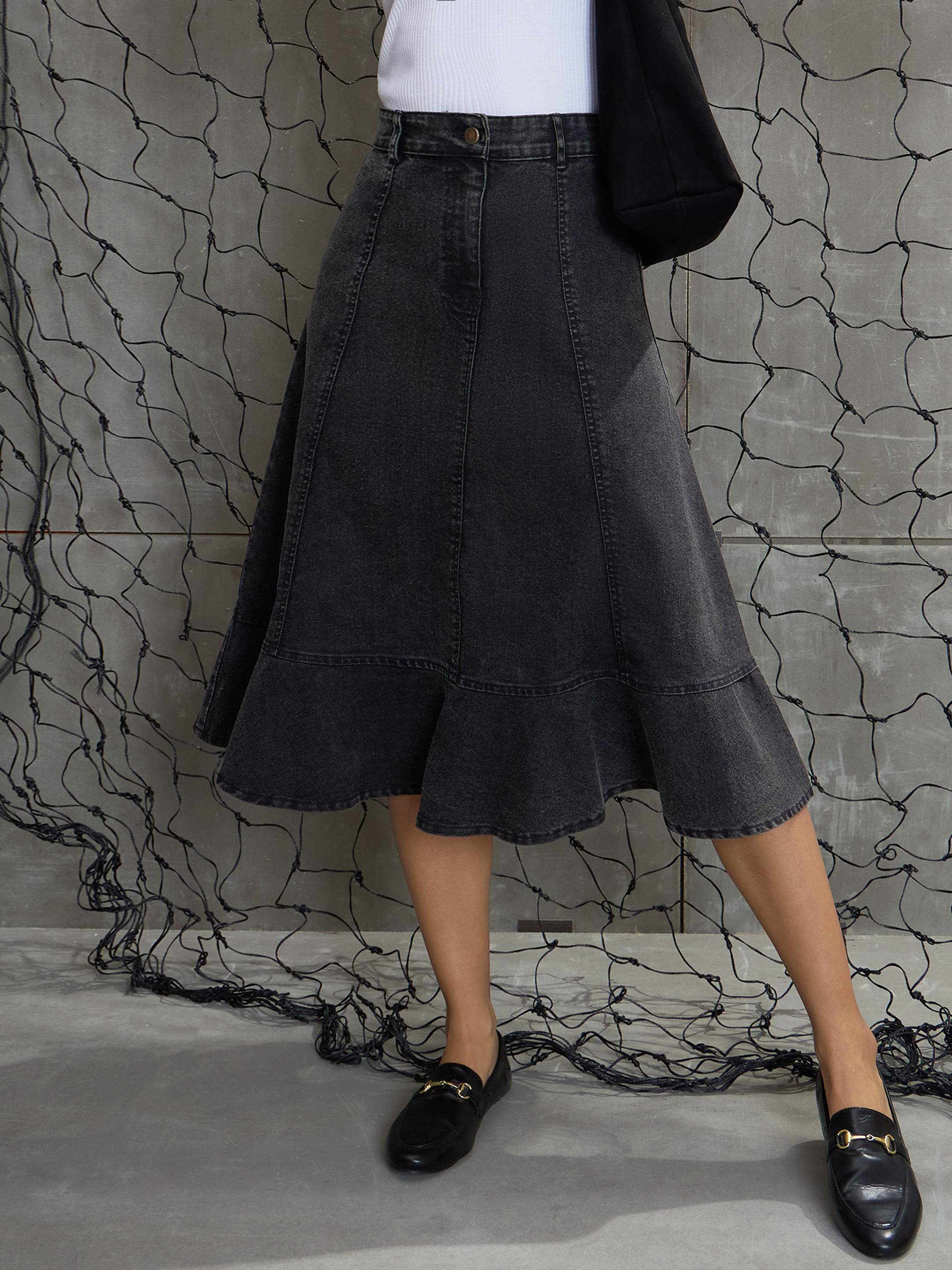 Women Black Washed Denim Flared Hem Skirt-SFSKRT30506
