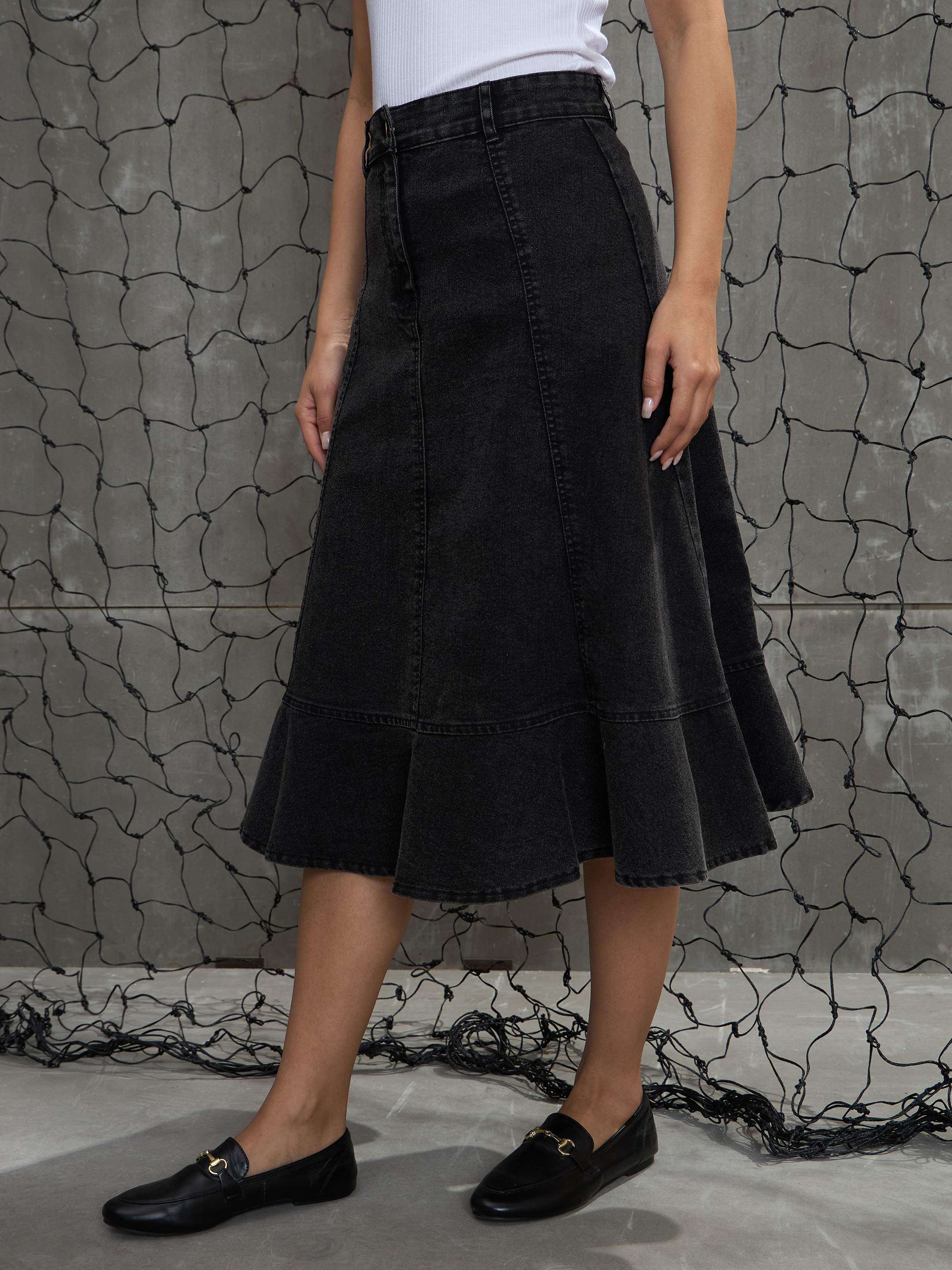 Women Black Washed Denim Flared Hem Skirt-SFSKRT30506