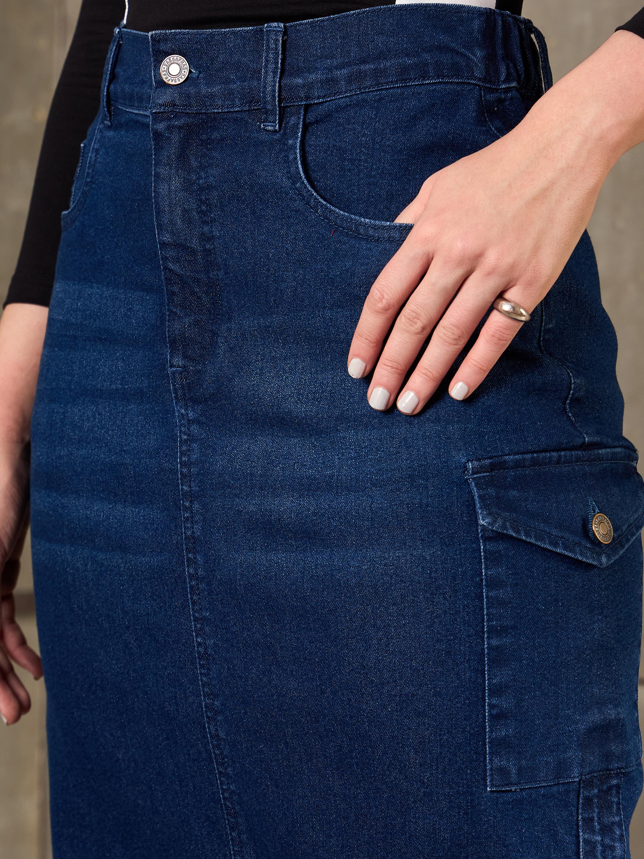 Women Navy Blue Denim Side Ruching Pencil Skirt-SFSKRT30525