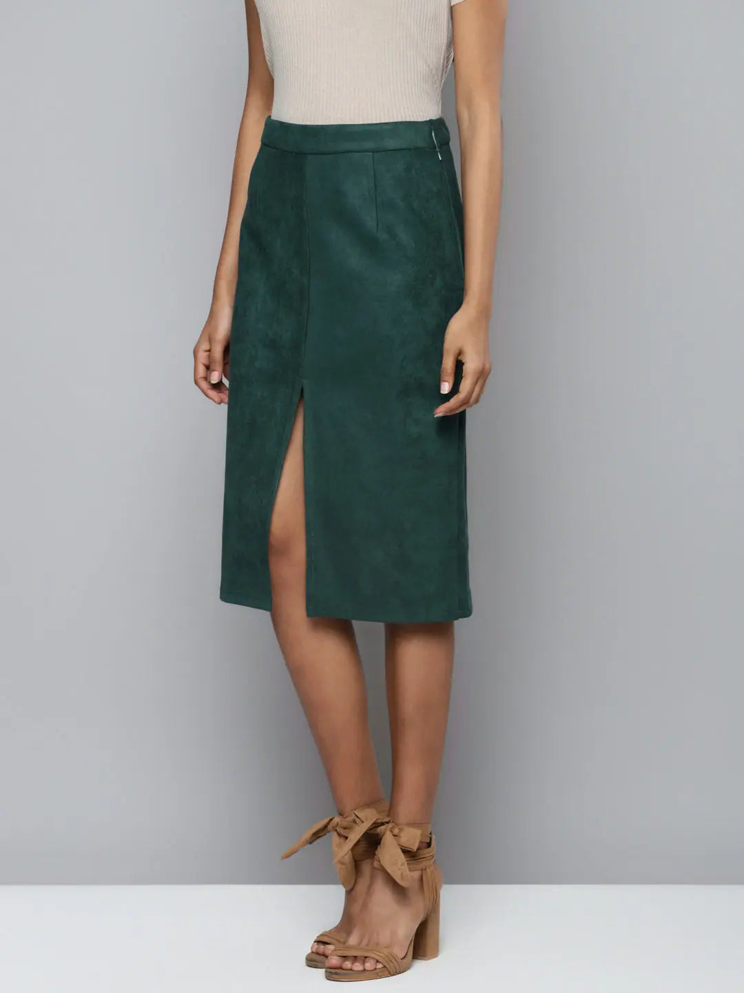 Emerald Green Suede Pencil Skirt - Slim Fit, Midi Length