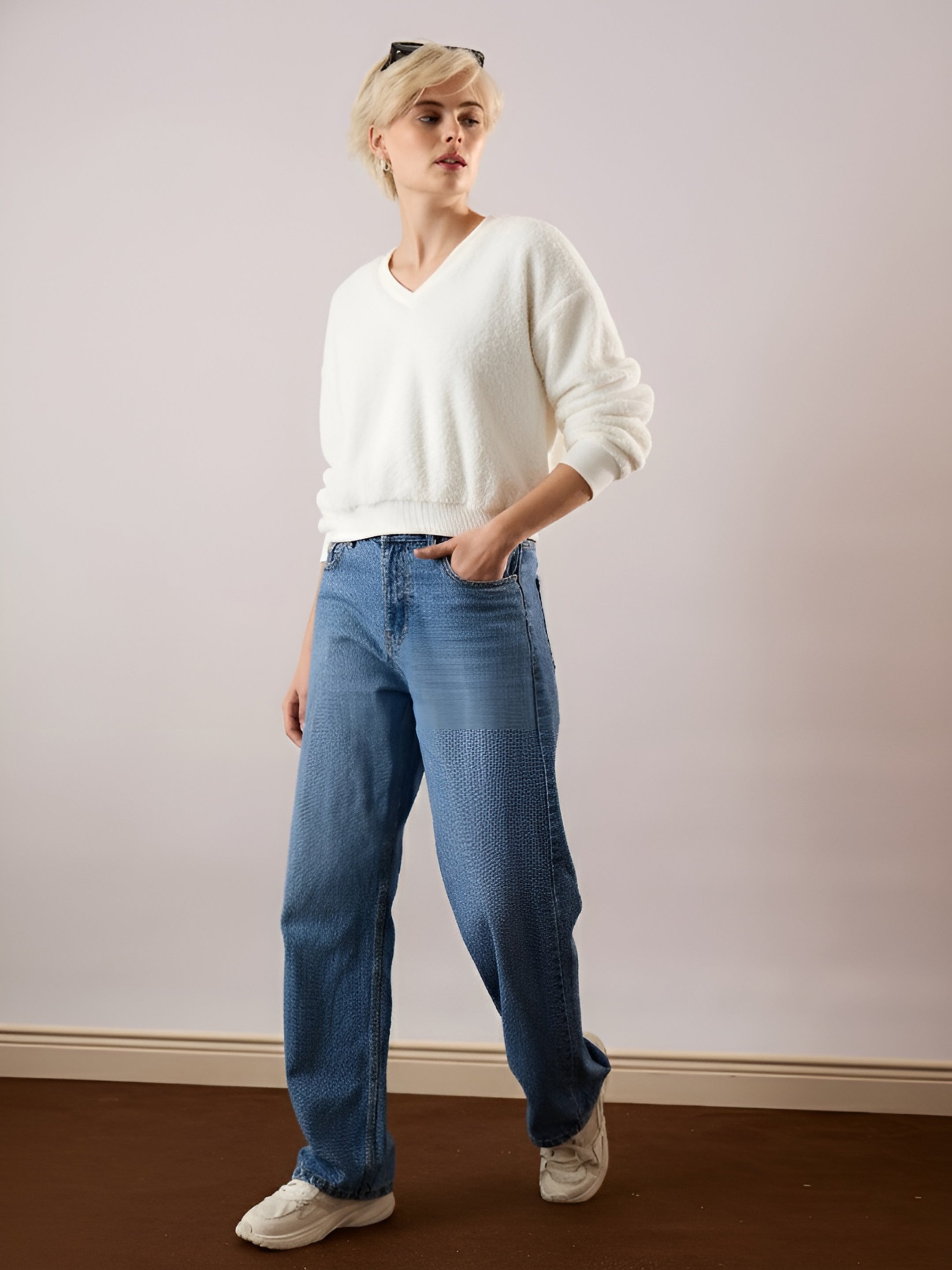 Women White V-Neck Faux Fur Crop Sweatshirt-SFSWSH7200