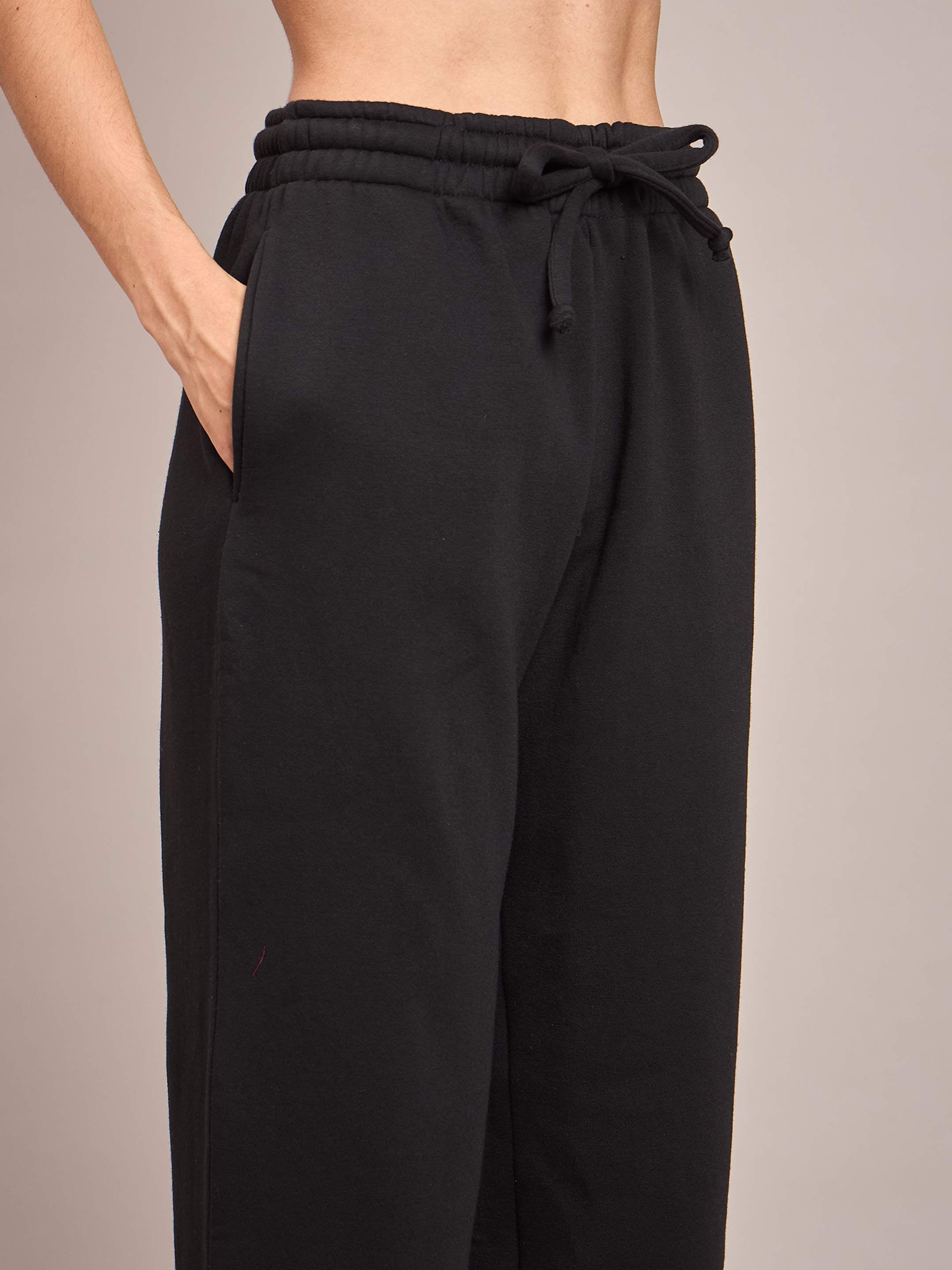 Women Black Fleece Front Zipper Sweatshirt With Track Pant-SFSWSH7468_SFPANT50686