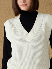 Women White Solid V-Neck Sweater Vest-SFSWSH7612