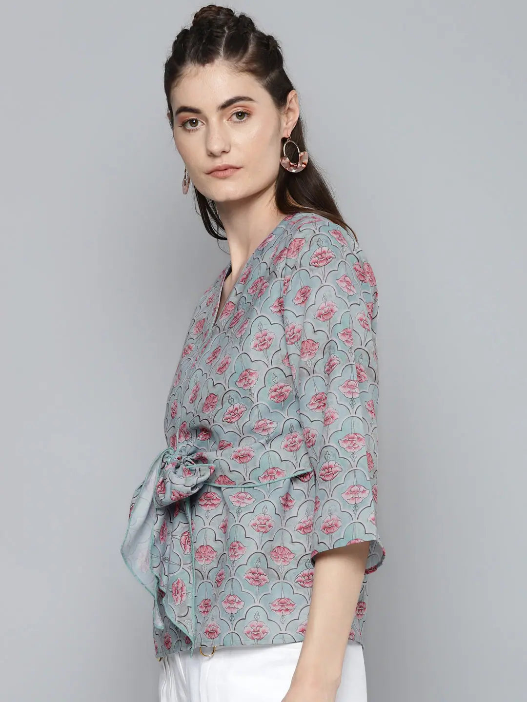 Floral Front Knot Top | Trendy Women's Western Clothing