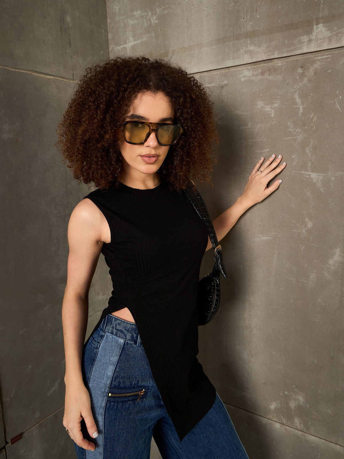 Women Black Rib Sleeveless Side Slit Top-SFTOPS42354