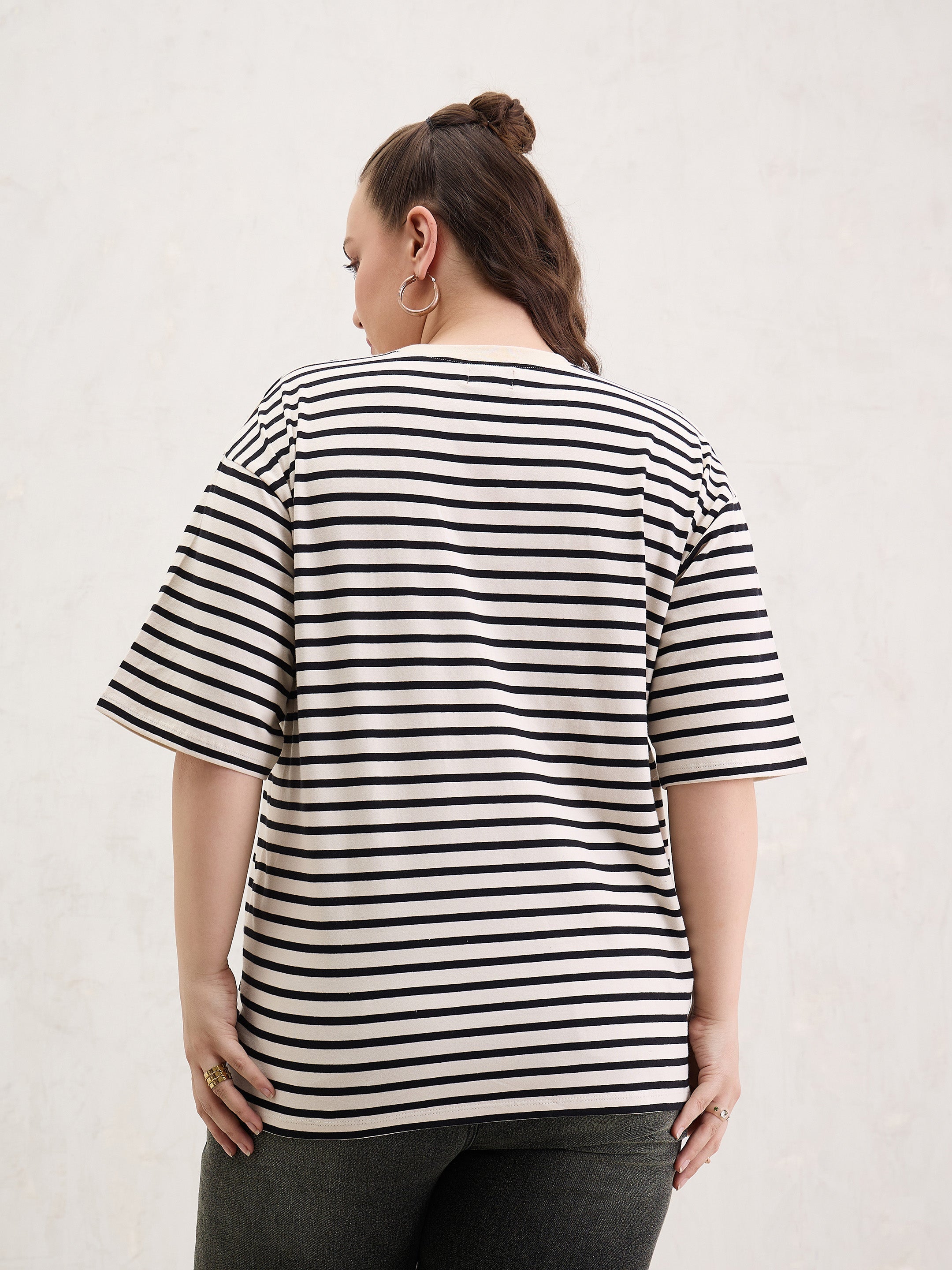 Women Black & Off White Stripe Round Neck T-Shirt-SFTOPS42404
