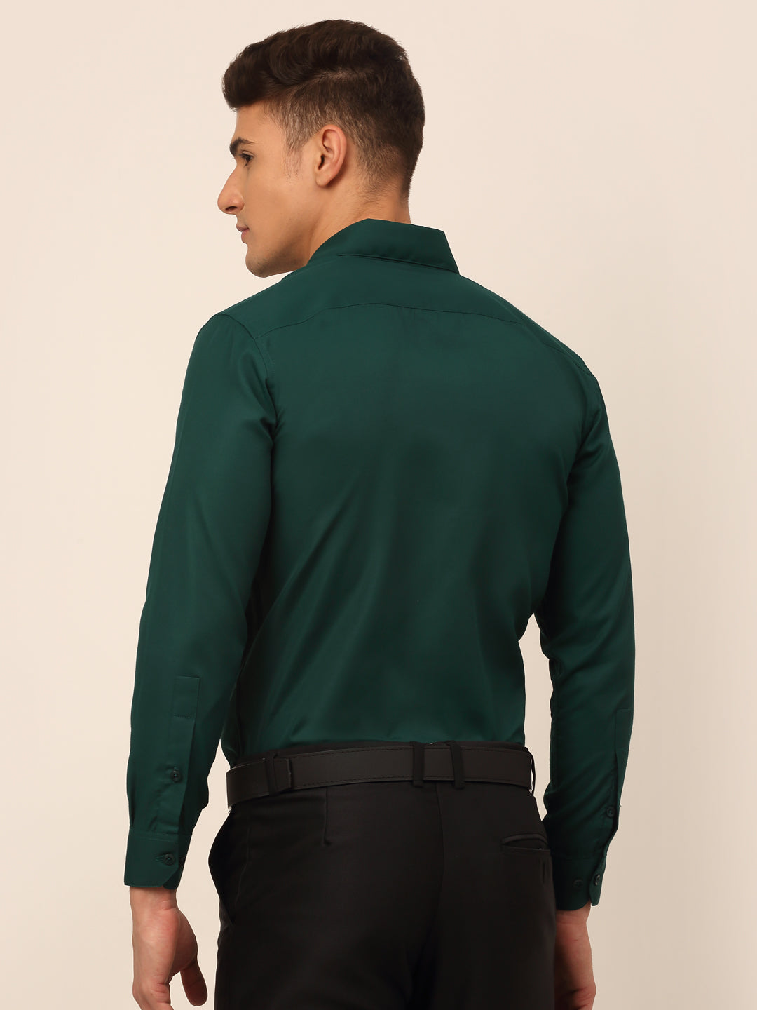 DesiQlo Men Solid Formal Shirt - Green