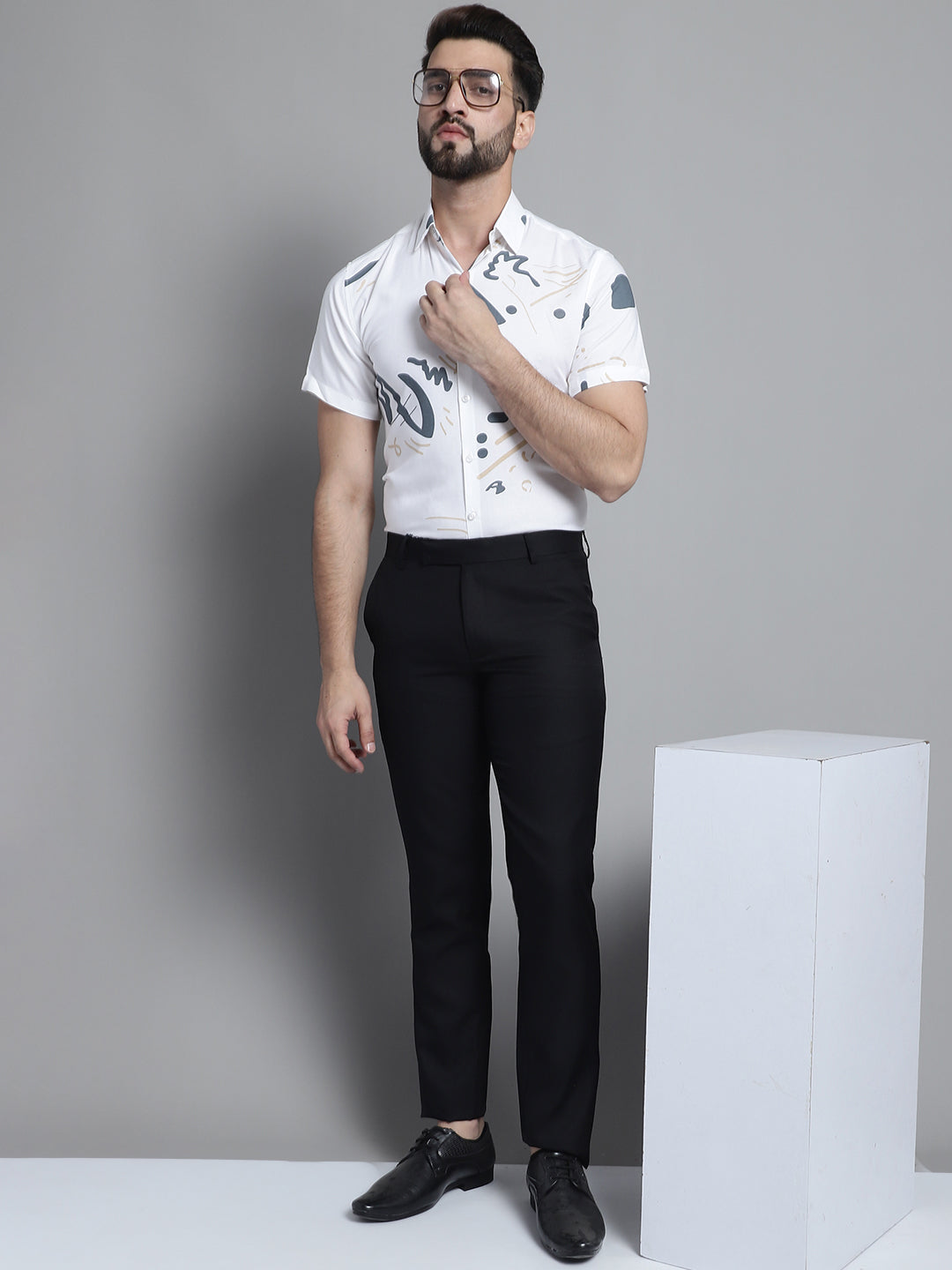 DesiQlo Men Printed Formal Shirt - White