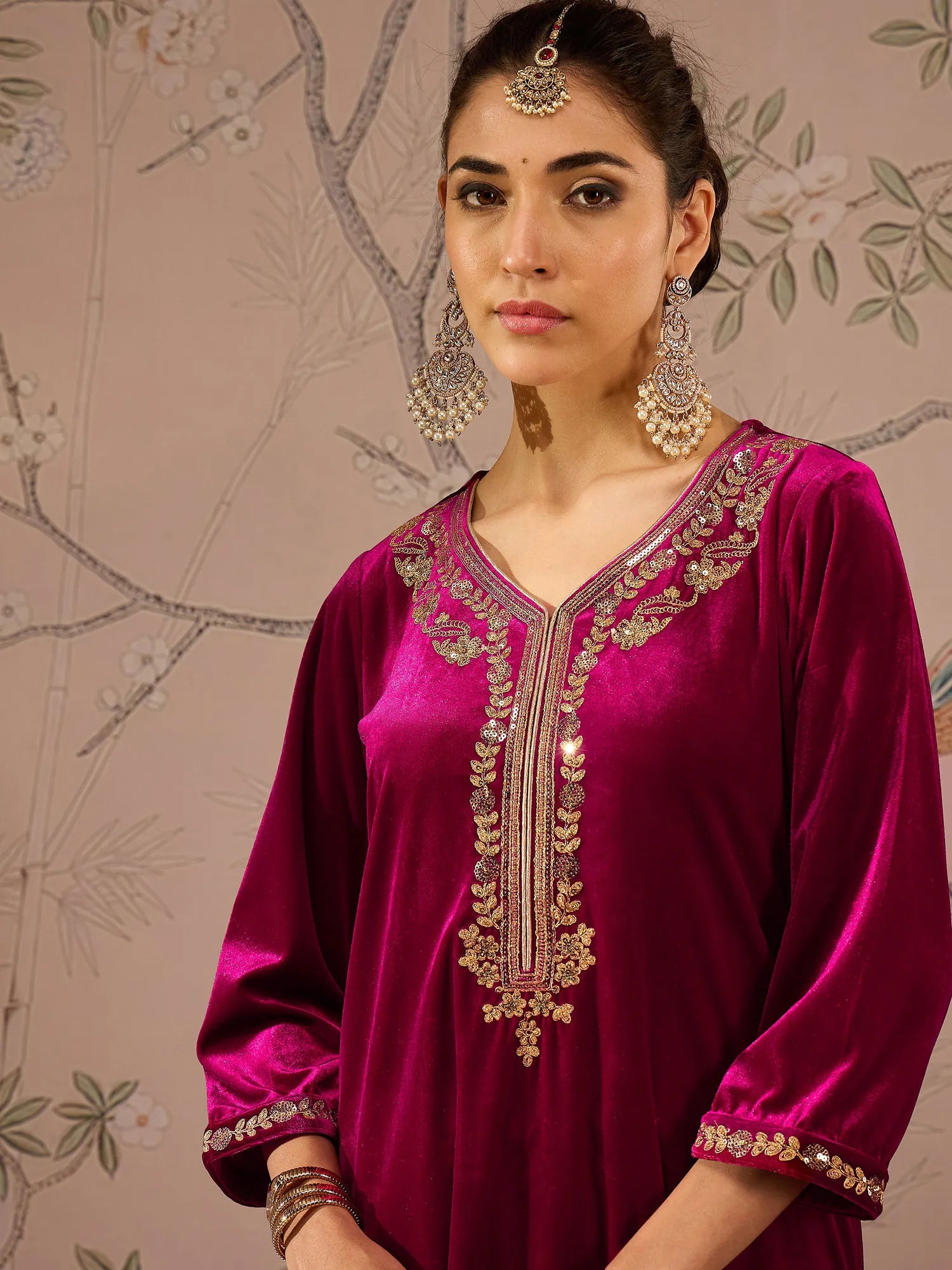 Fuchsia Velvet Embroidered Women's Kurta Set | Designer Kurta