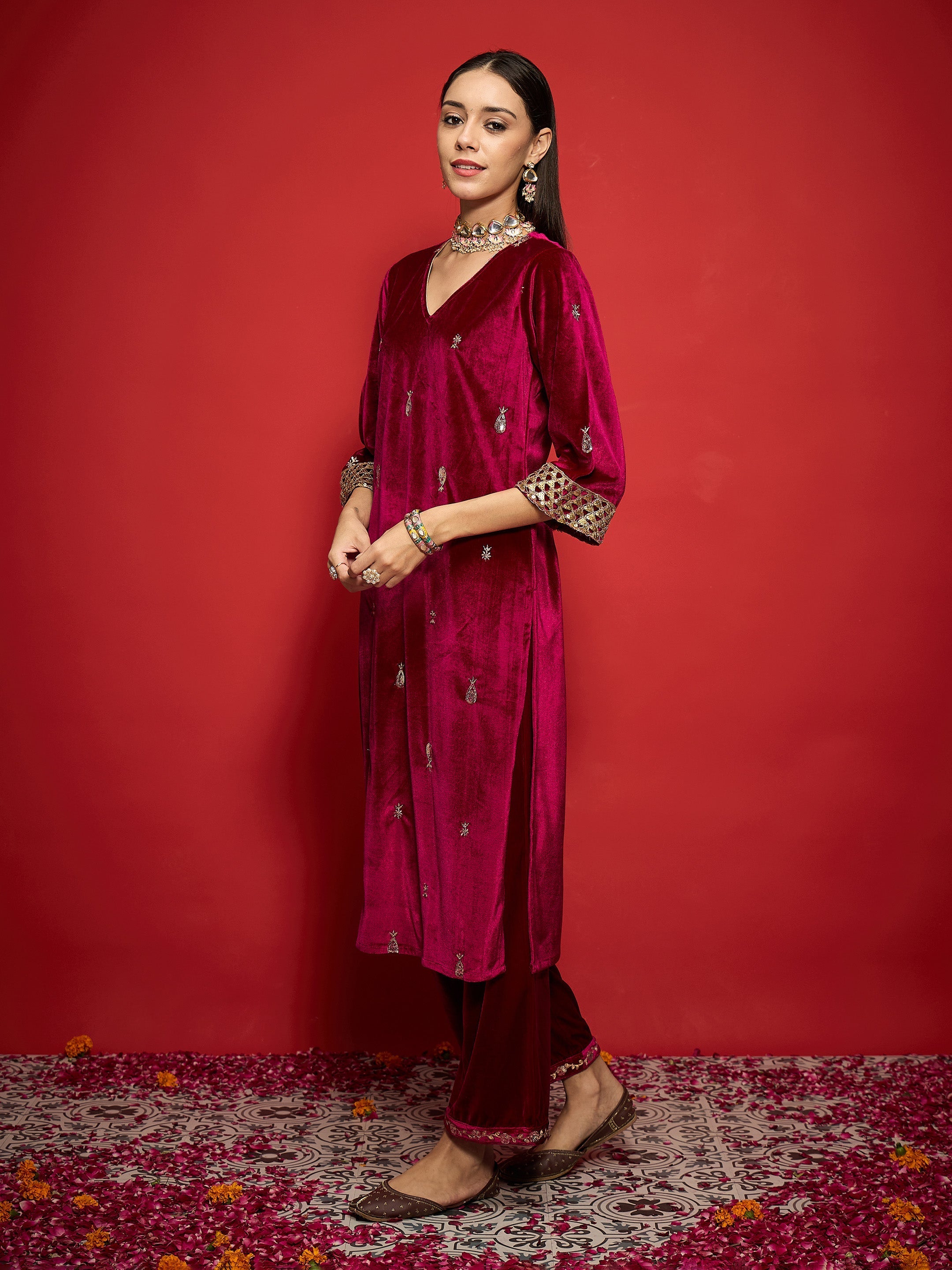 Women Fuchsia Velvet All Over Embroidered Straight Kurta-SHKUR00495