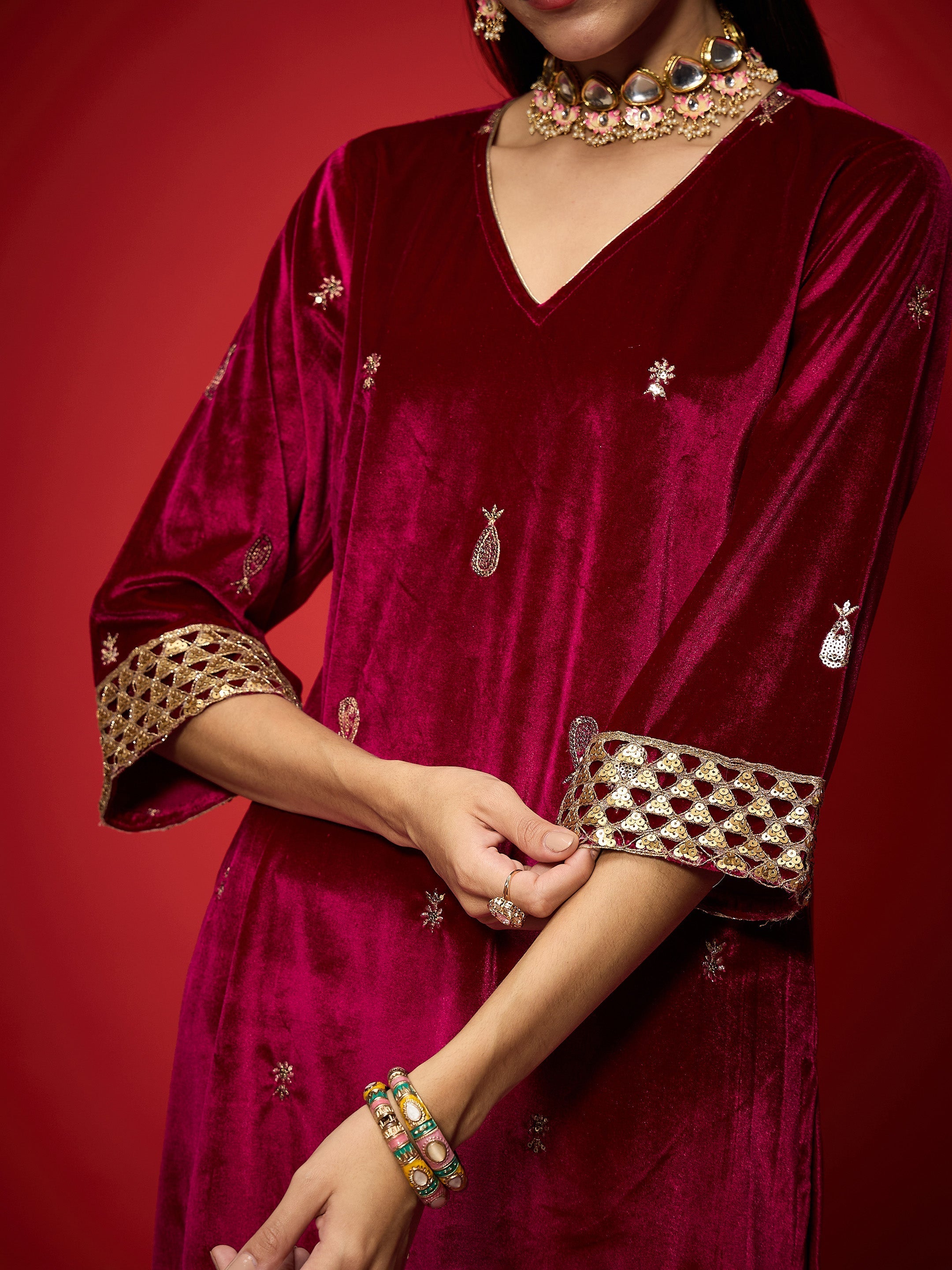 Women Fuchsia Velvet All Over Embroidered Straight Kurta-SHKUR00495