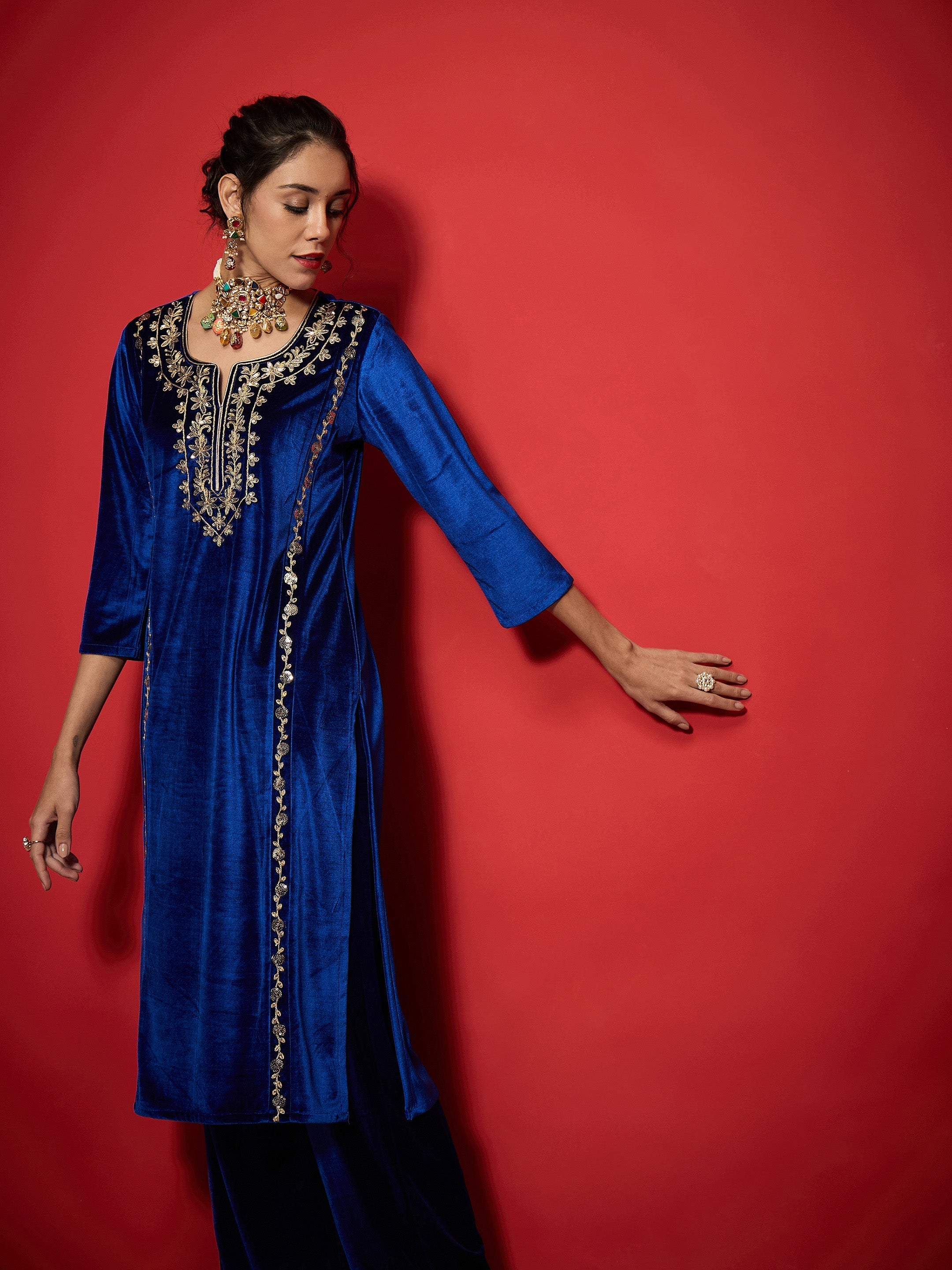 Women Royal Blue Velvet Embroidered Round Neck Kurta With Straight Pants-SHKUR35004_SHPANT50946