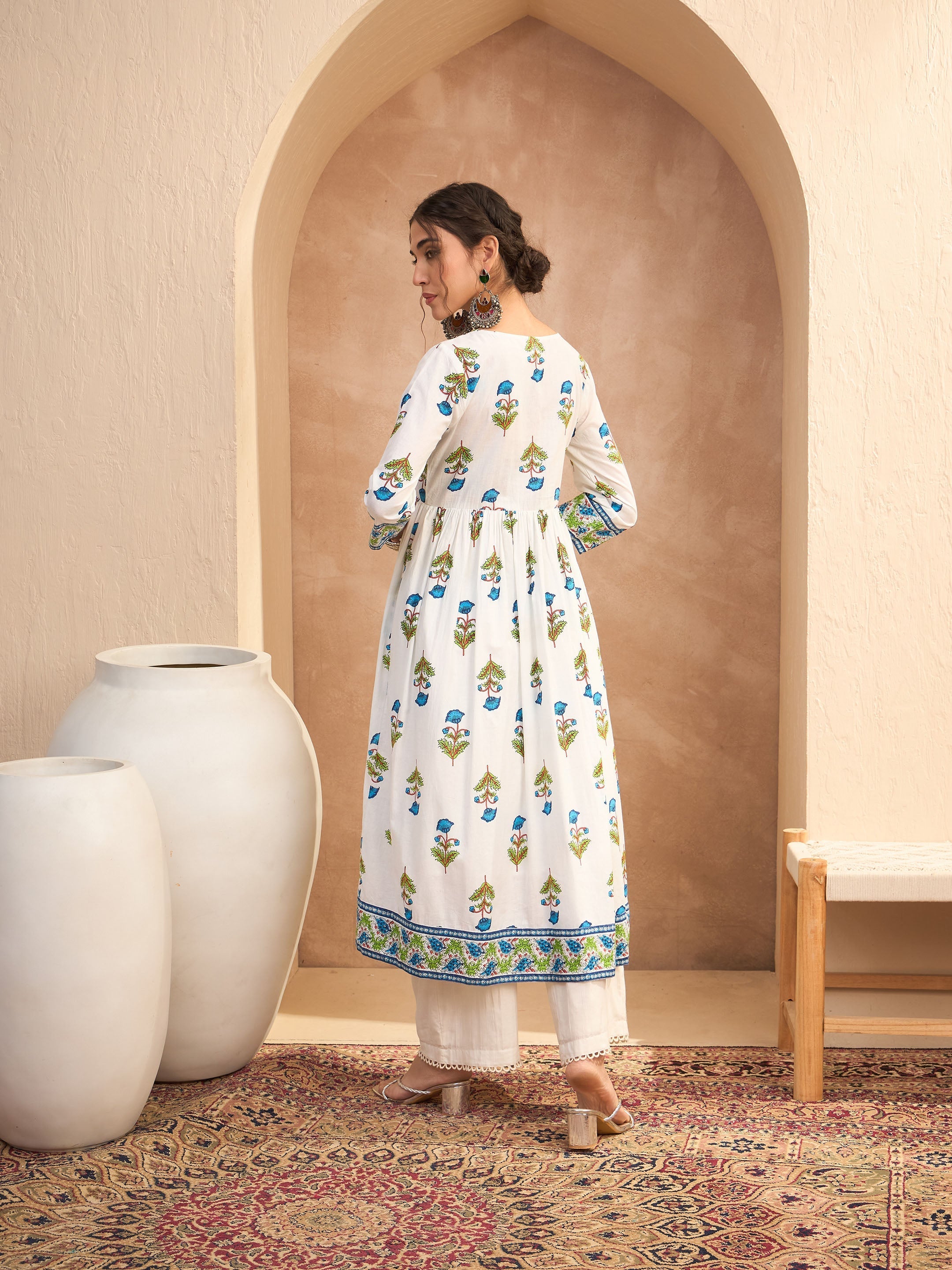 Women White Floral Front Dori Gathered Kurta-SHKUR35011