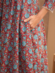 Women Red Floral Buttonned Pocket Kurta-SHKUR35012