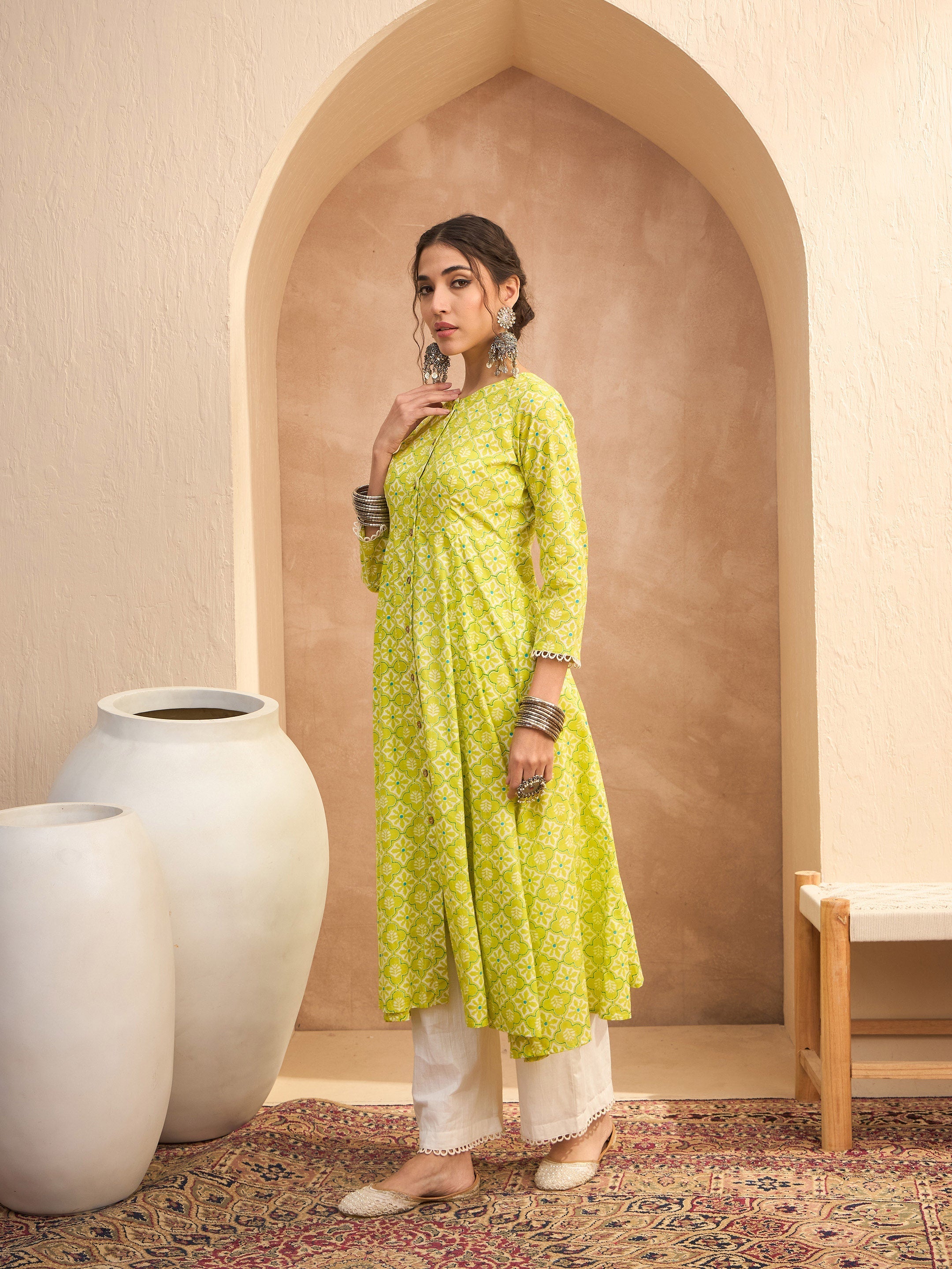 Women Lime Green Floral Buttonned Pocket Kurta-SHKUR35013