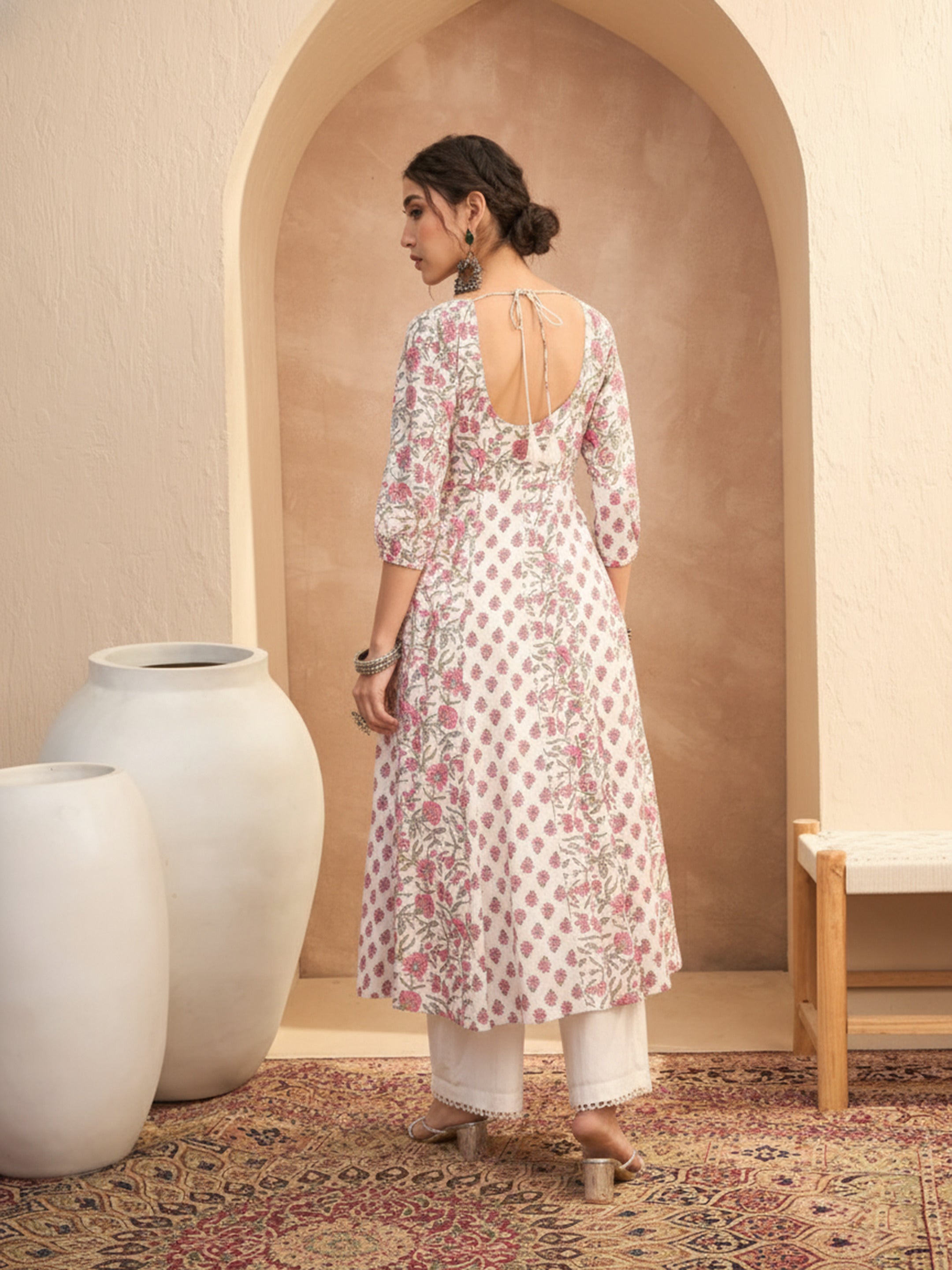 Women White Floral Sweetheart Neck Anarkali Kurta-SHKUR35014