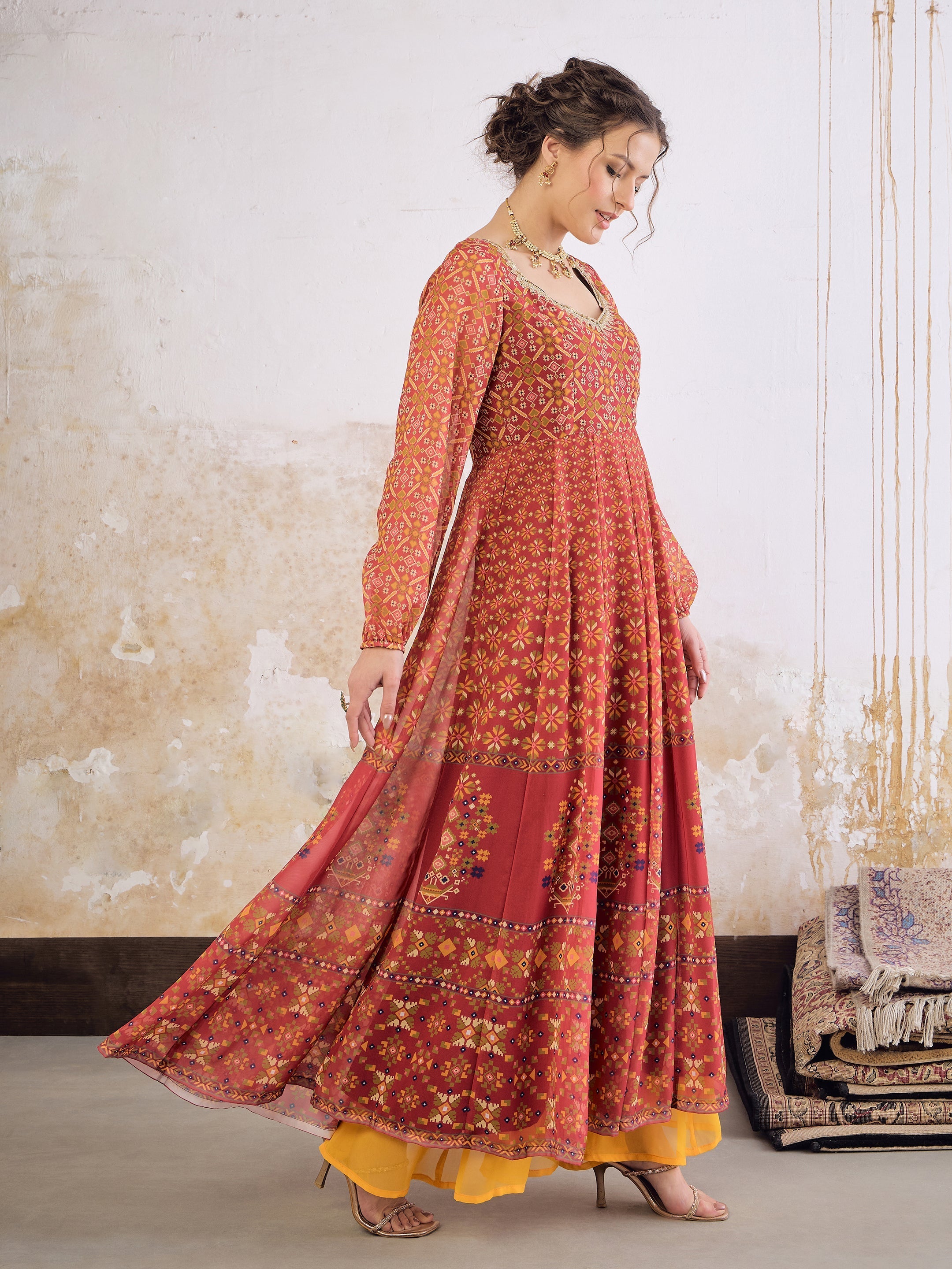 Women Maroon Floral Sweetheart Neck Anarkali Kurta-SHKUR35027